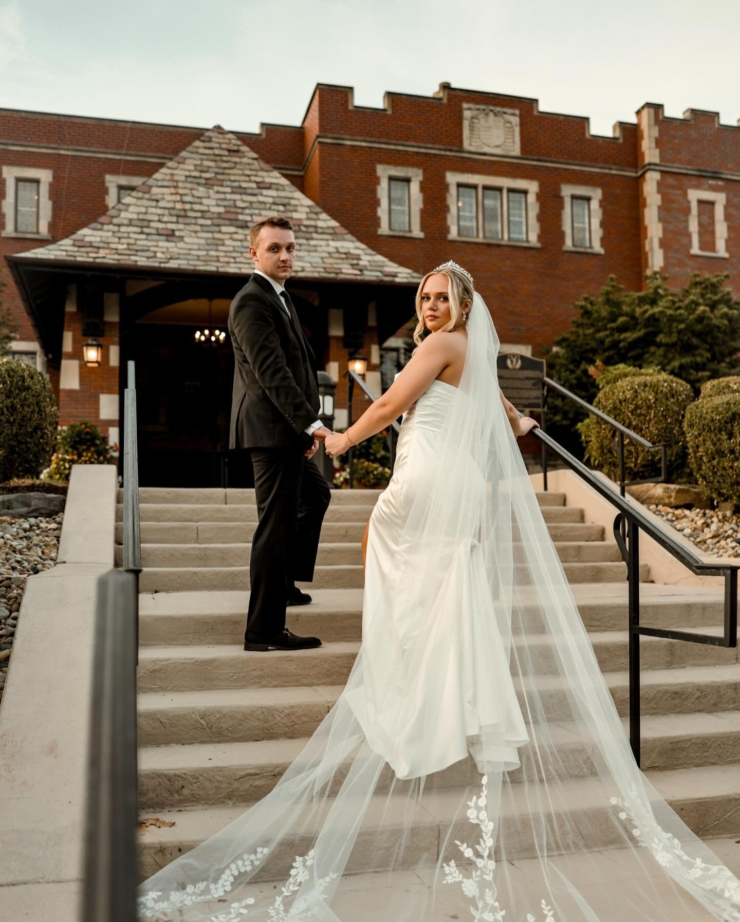 Doing my best to to stay caught up on my editing during this crazy season! 😅 Here&rsquo;s some sneak peeks from one of my recent favorites!