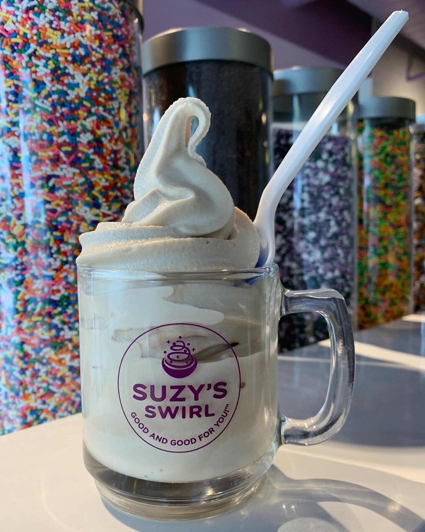 This one is espresso-ly for you! ☕️
Espresso Frozen Yogurt just went in this morning and e are jumping up and down with excitement having this one back. Swirl in for this amazing flavor!
#suzysswirl #summerofswirls #frozenhappiness #mondaypickmeu