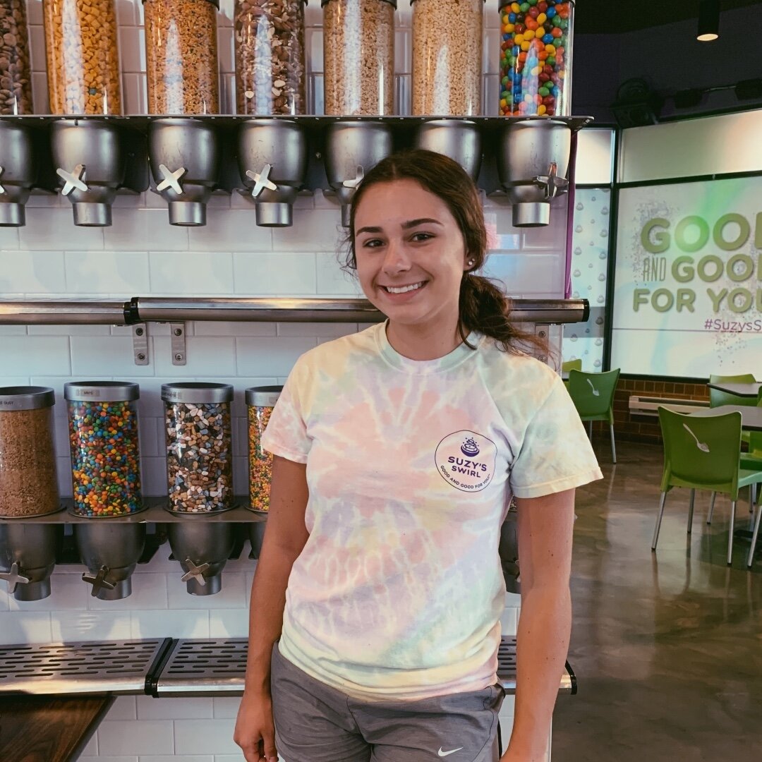 We are so excited to welcome Lia to the Suzy's team!
A fun fact about Lia is that she has moved 7 times. Stop by and welcome Lia 🎉