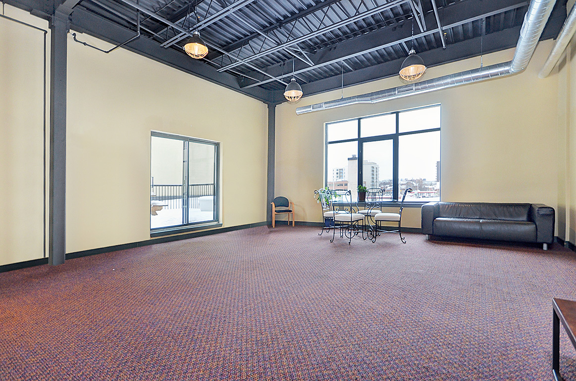 021partyroom1.jpg