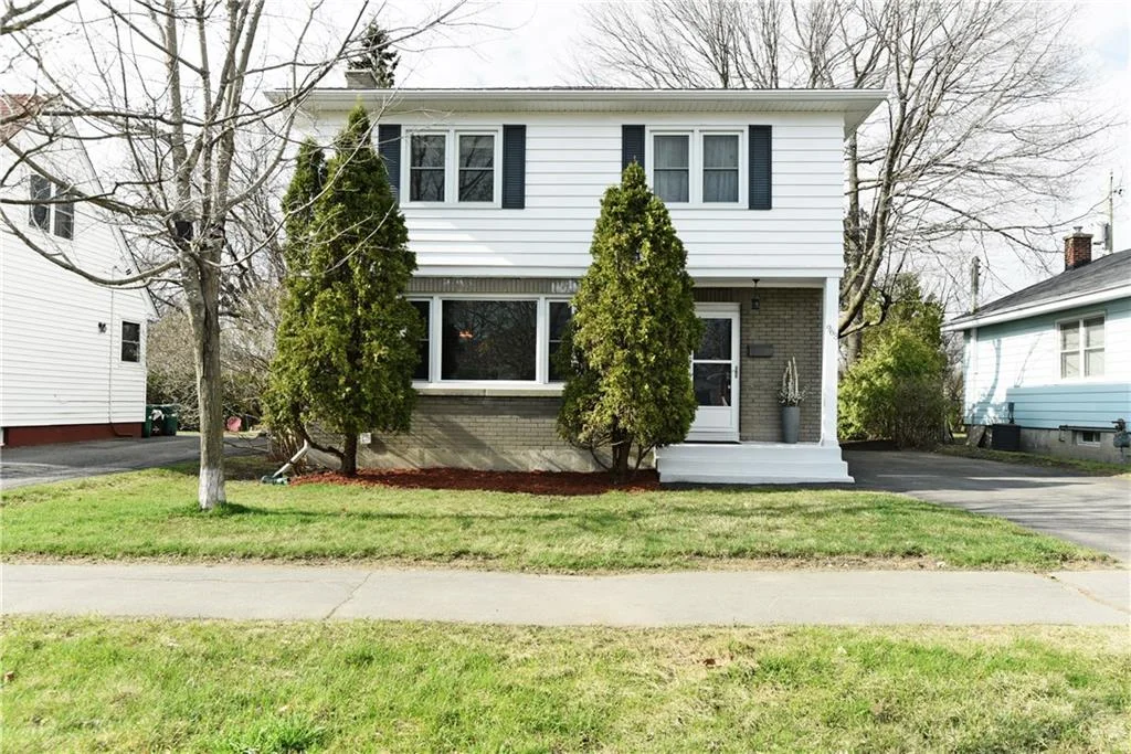 963 Wingate Drive - Elmvale Acres.jpg