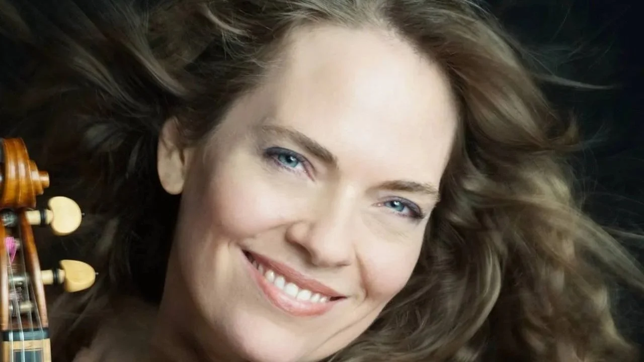 09. Happiness is a Skill (Jennifer Roig-Francolí)