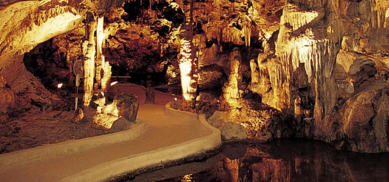 Curacao_Hato-Caves.jpg