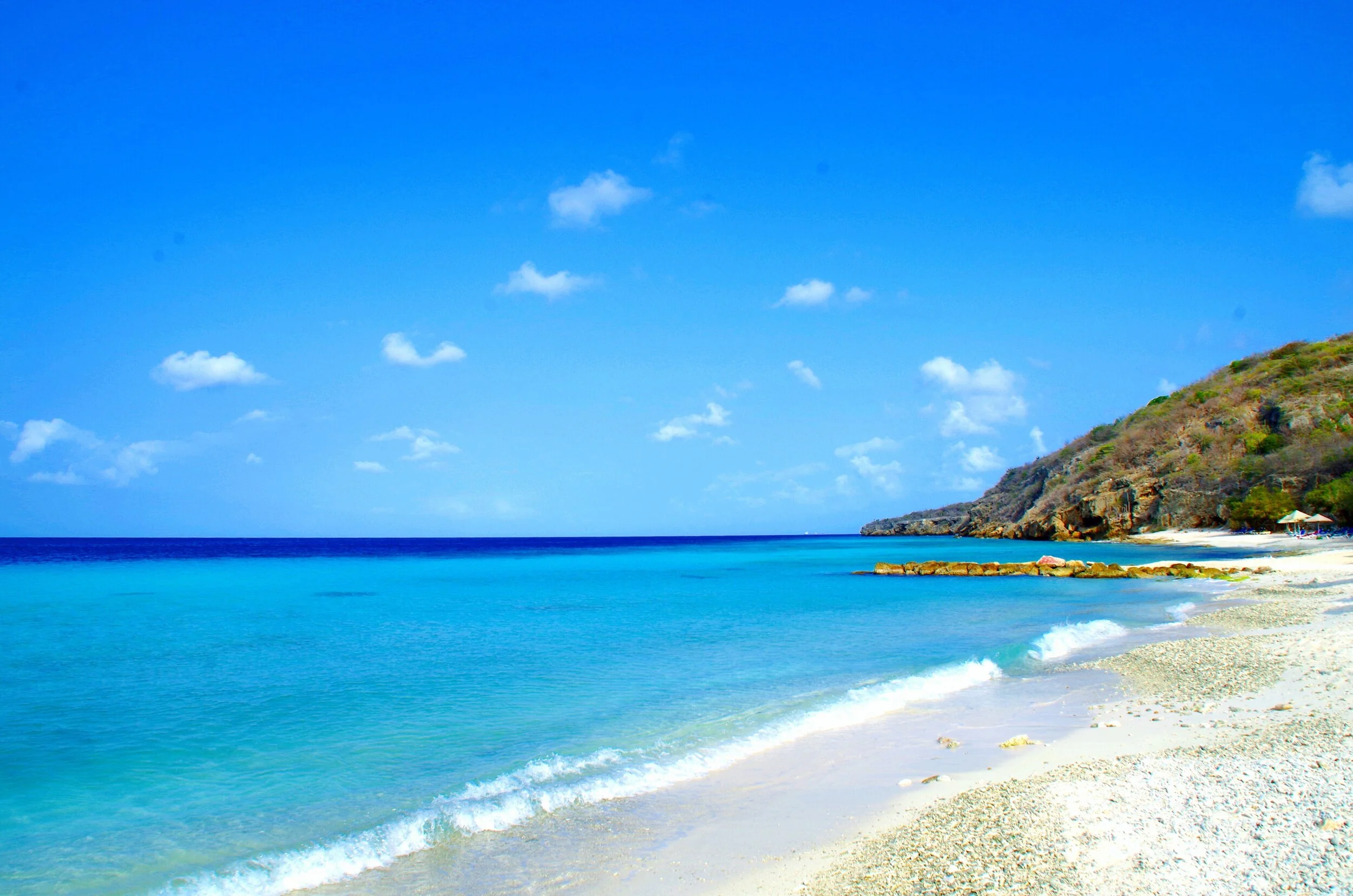 curacao-beach_t20_yR6gAp.jpg