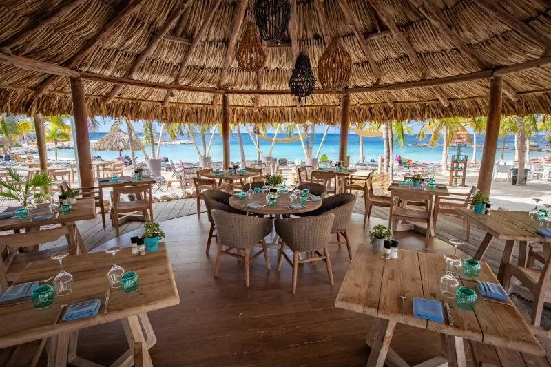 restaurant azzuro.jpg