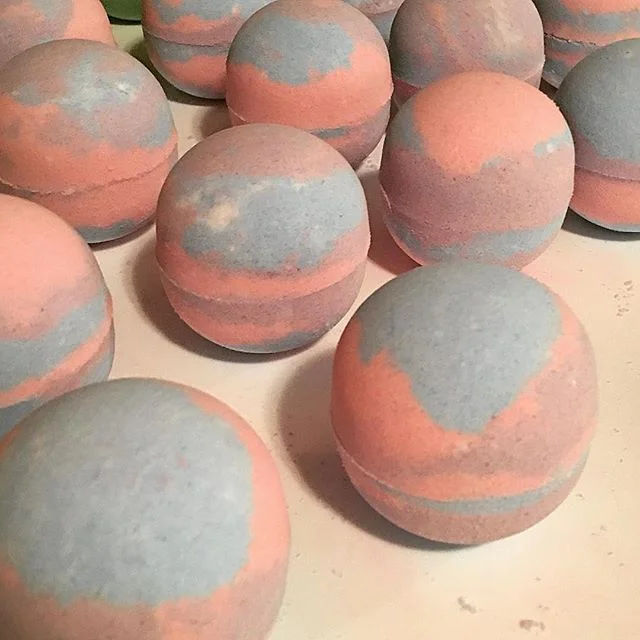 pretty little bath co. - bath bombs & soaps saturday