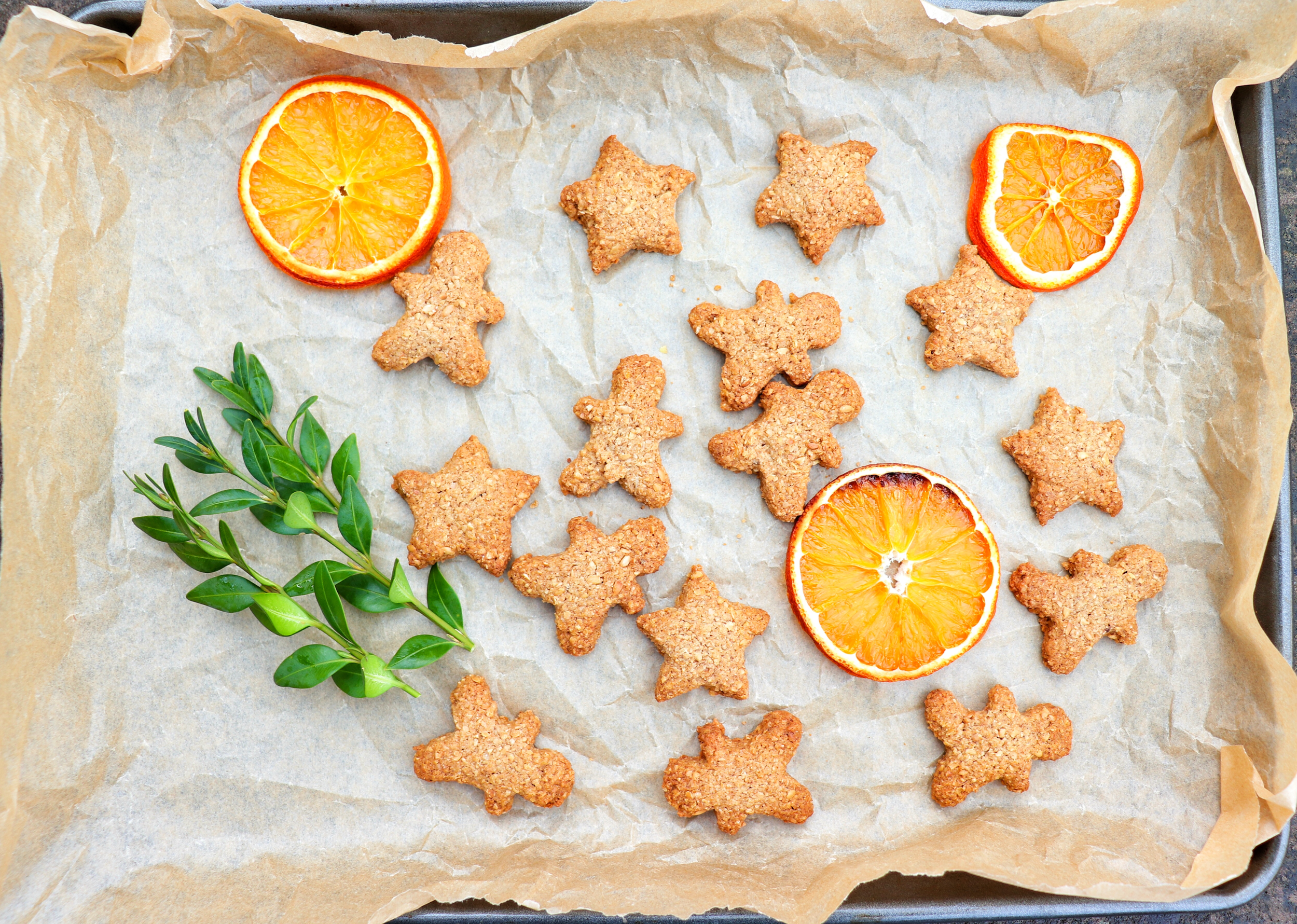 Gingerbread cookies.png