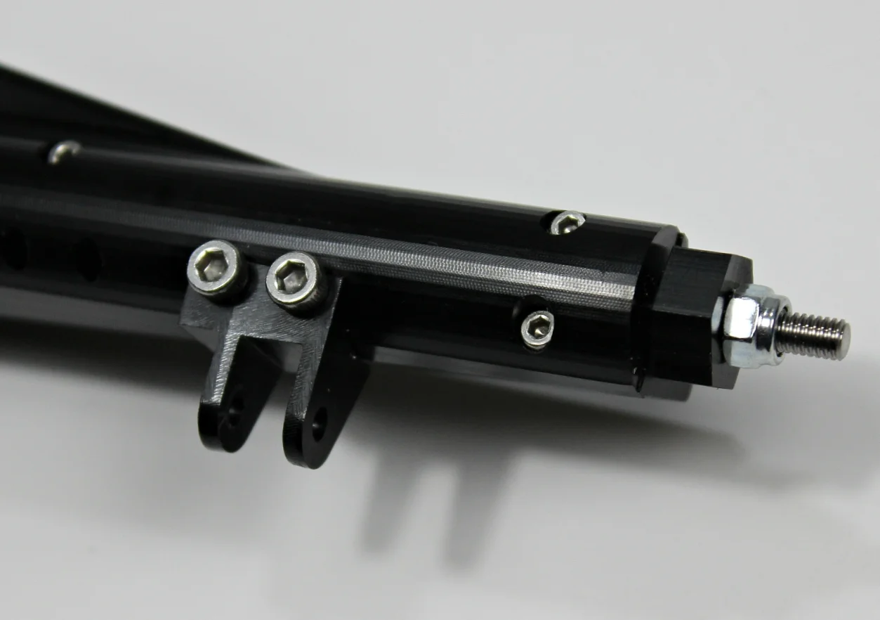 close up axle end.jpg