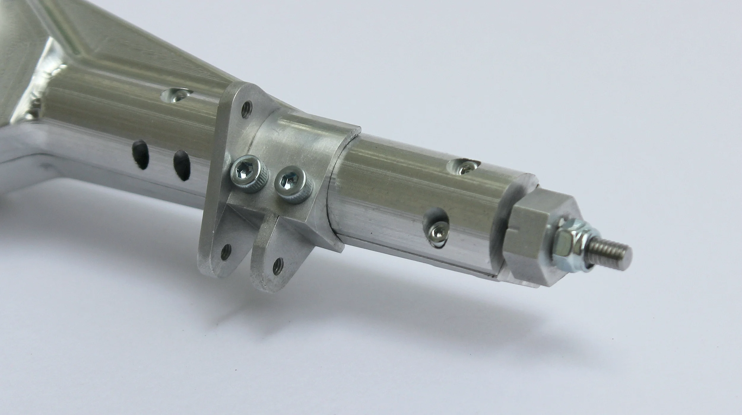 mc-axle-raw-4-L.jpg