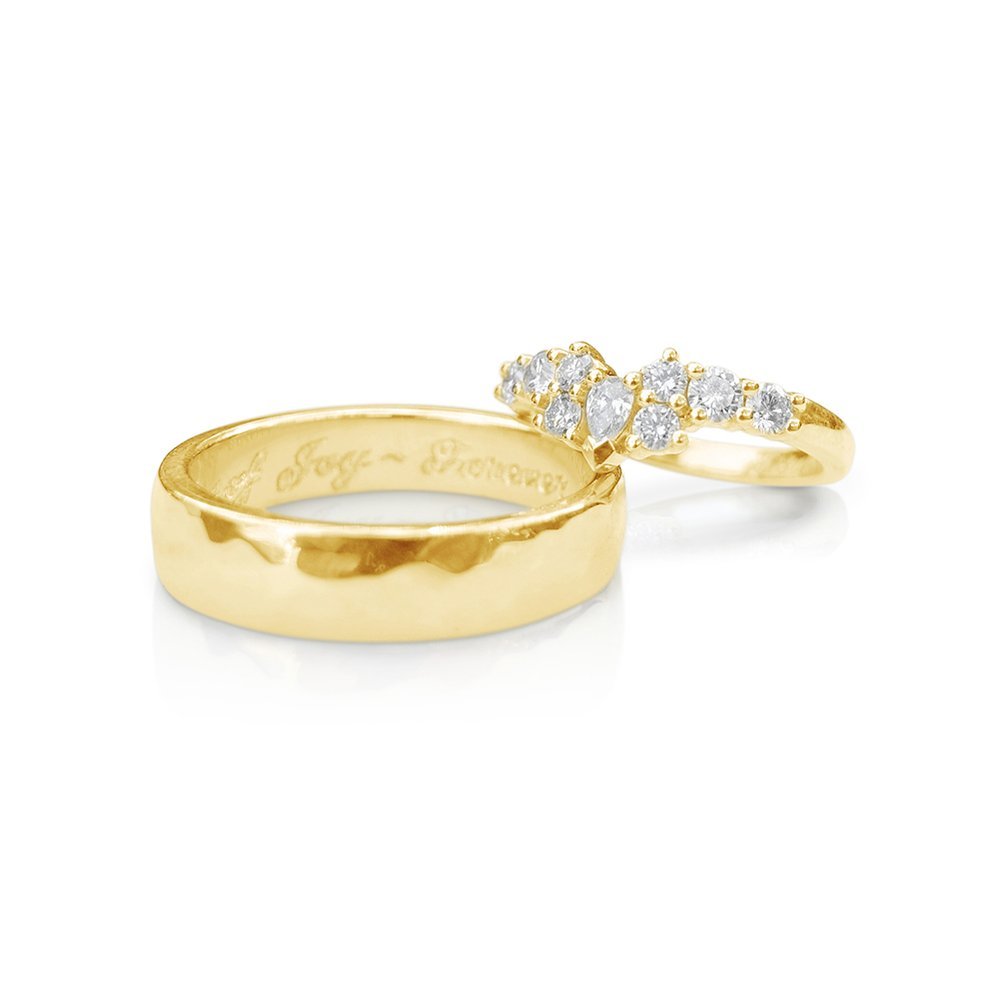 bert-jewellery-wedding-rings-FI-yellow-gold-paired.jpg
