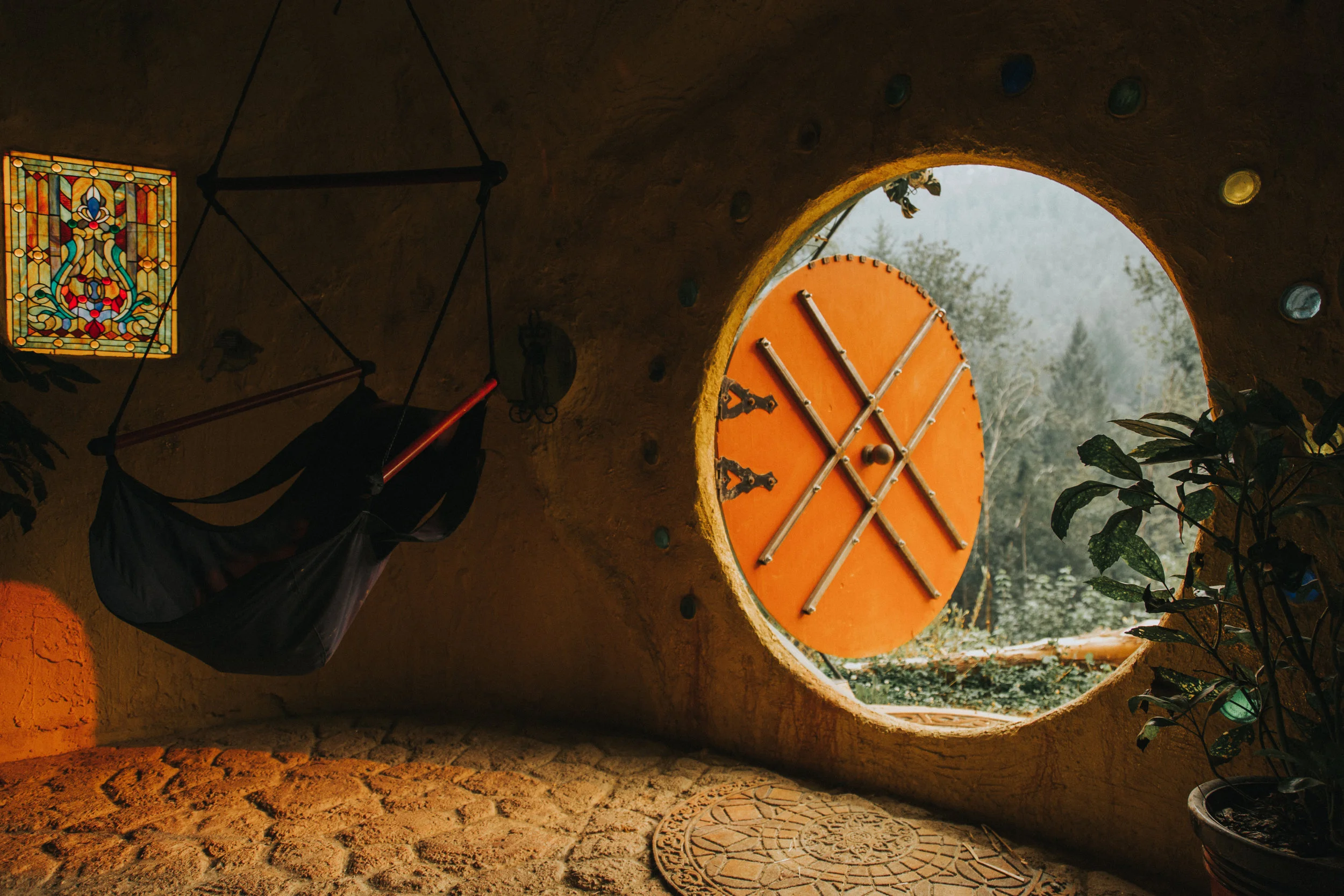AirBnbHobbitDoor.jpg
