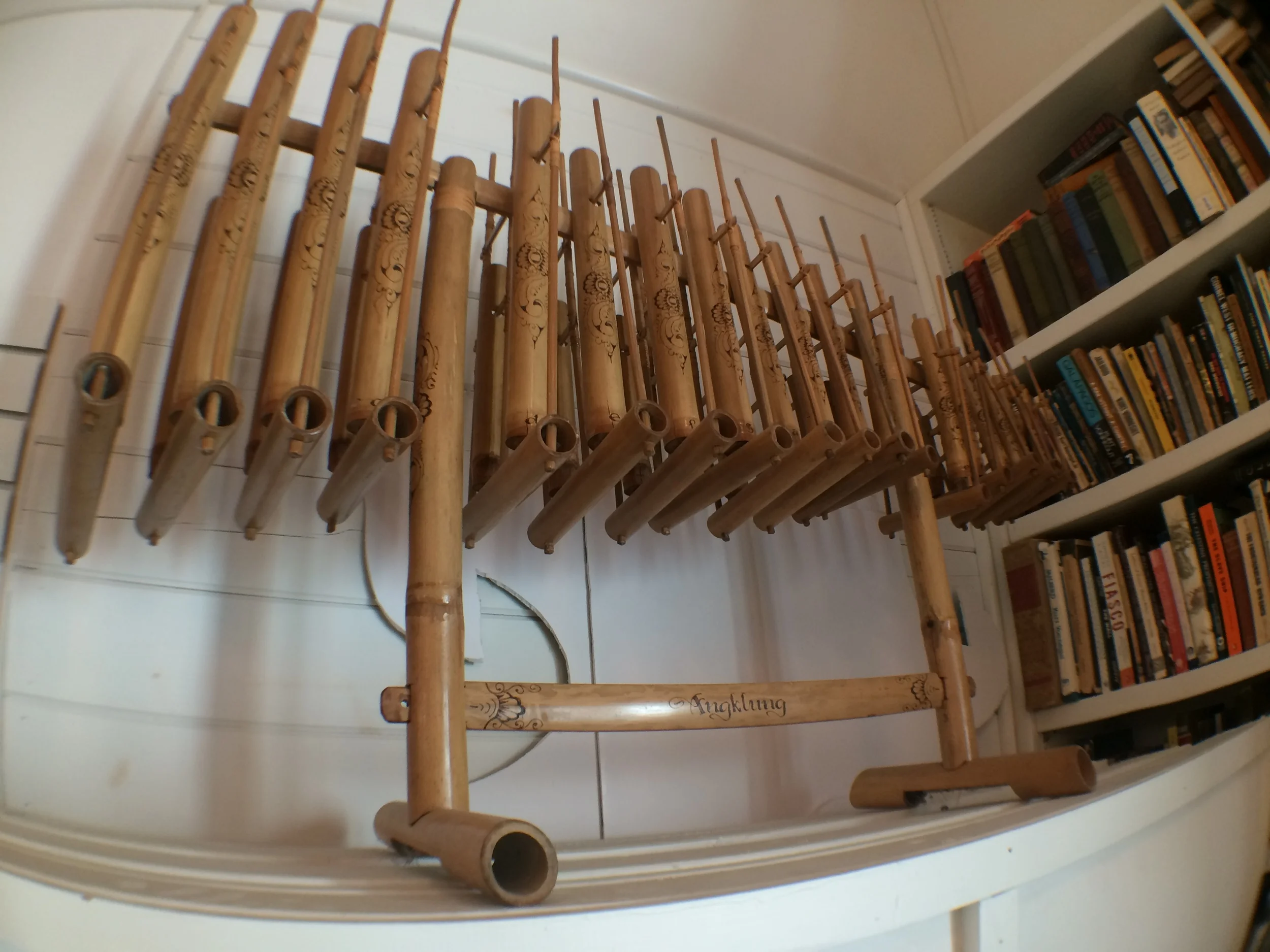  It's an Angklung. Can't you read? 