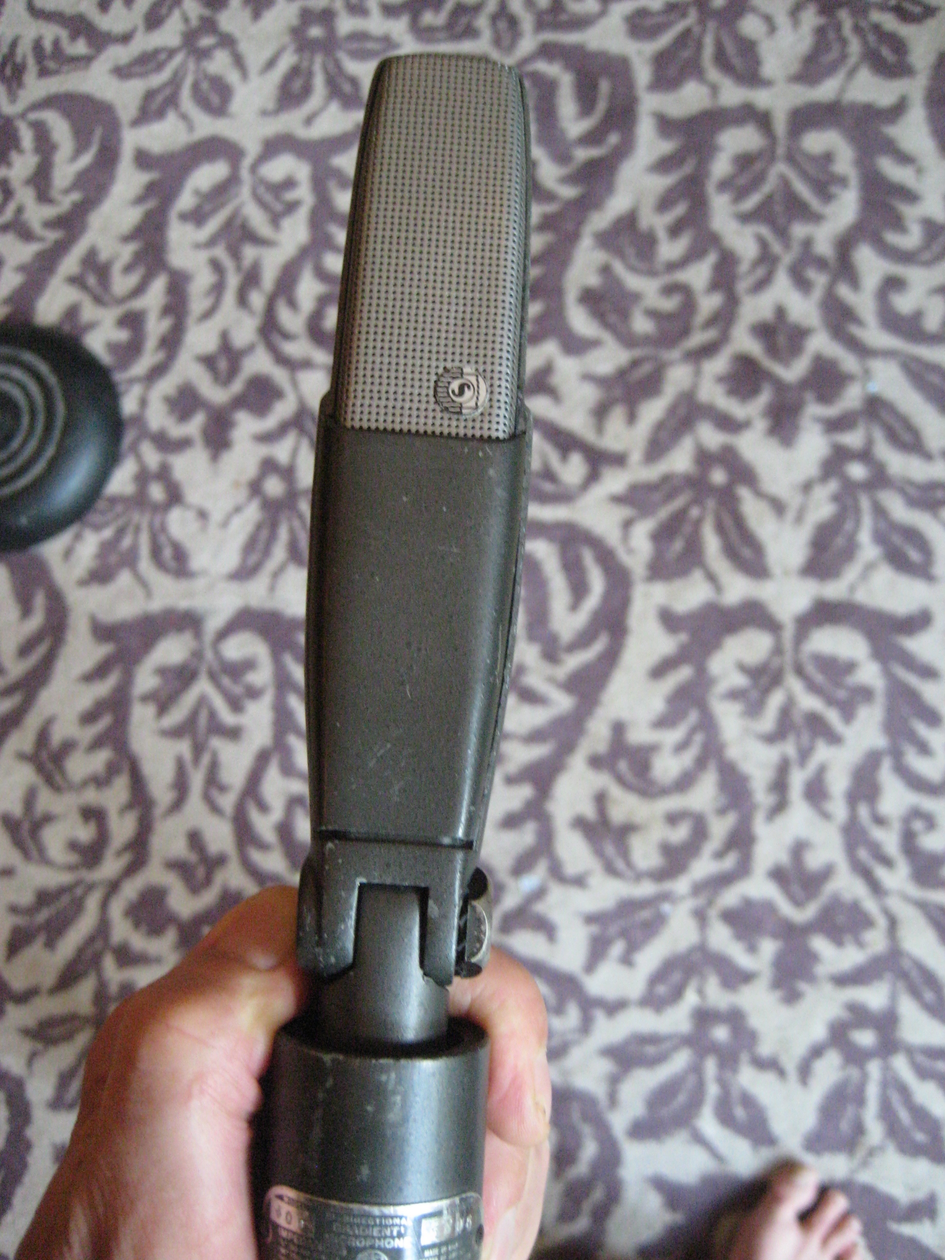 A good old american Shure 300. A bi-directional ribbon mic.