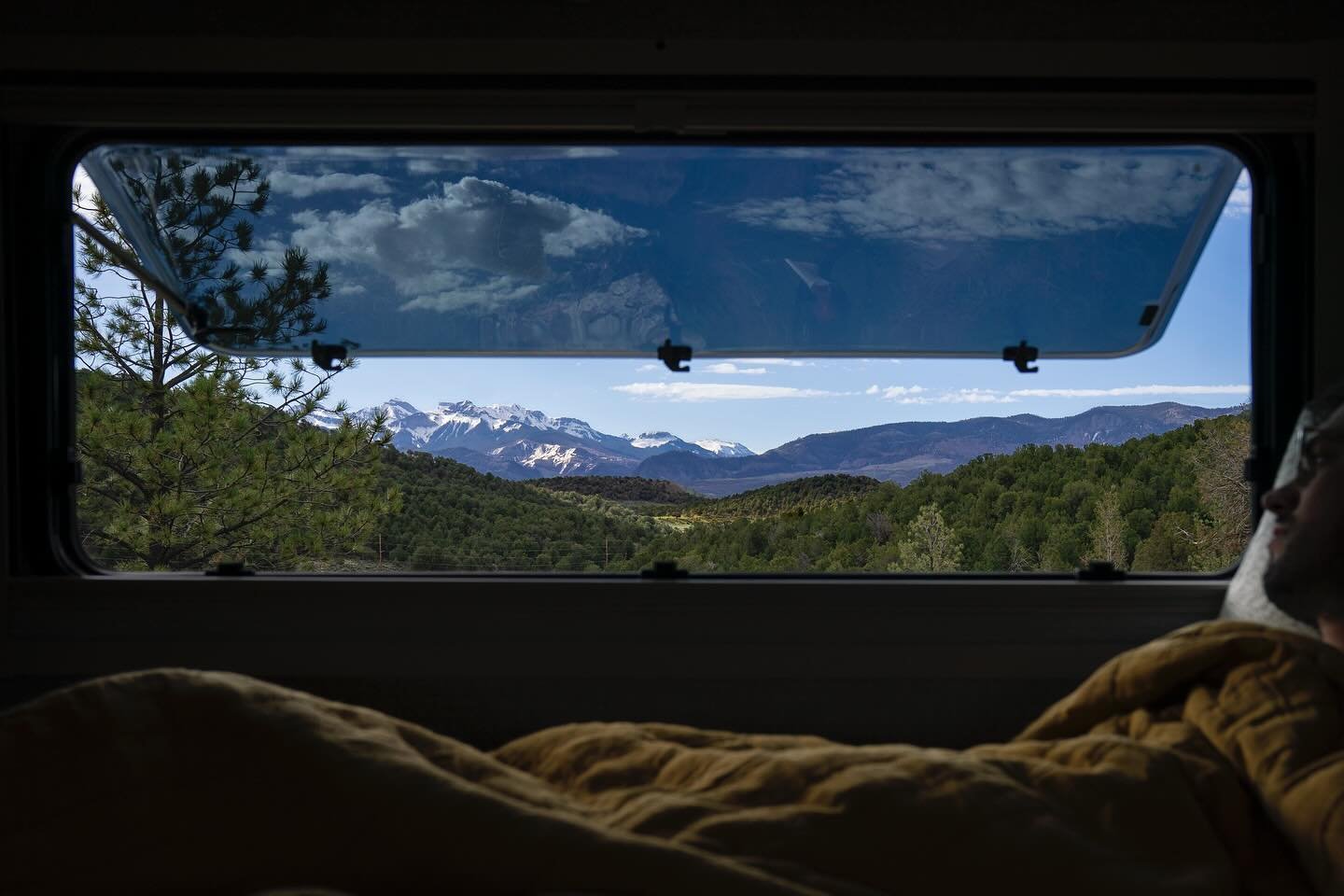 Wanderer&rsquo;s Window ✨

Spent May in Colorado. Was floored to watch how the landscape changed from snowy mountains to red rock desert in a matter of a few hours. 

Desert pix coming soon!