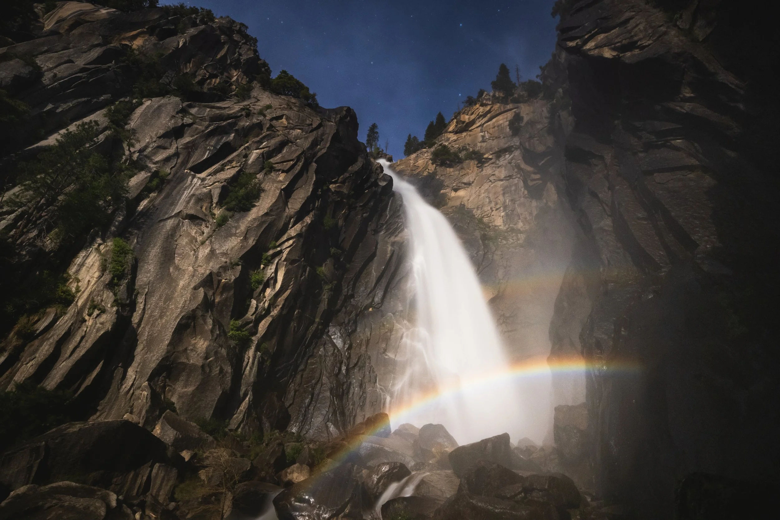 Cascades Moonbow