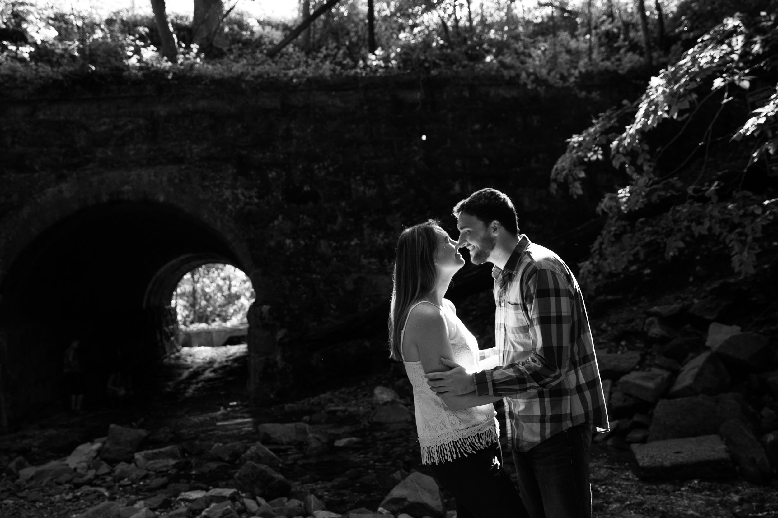 patapsco park engagement session -3.jpg