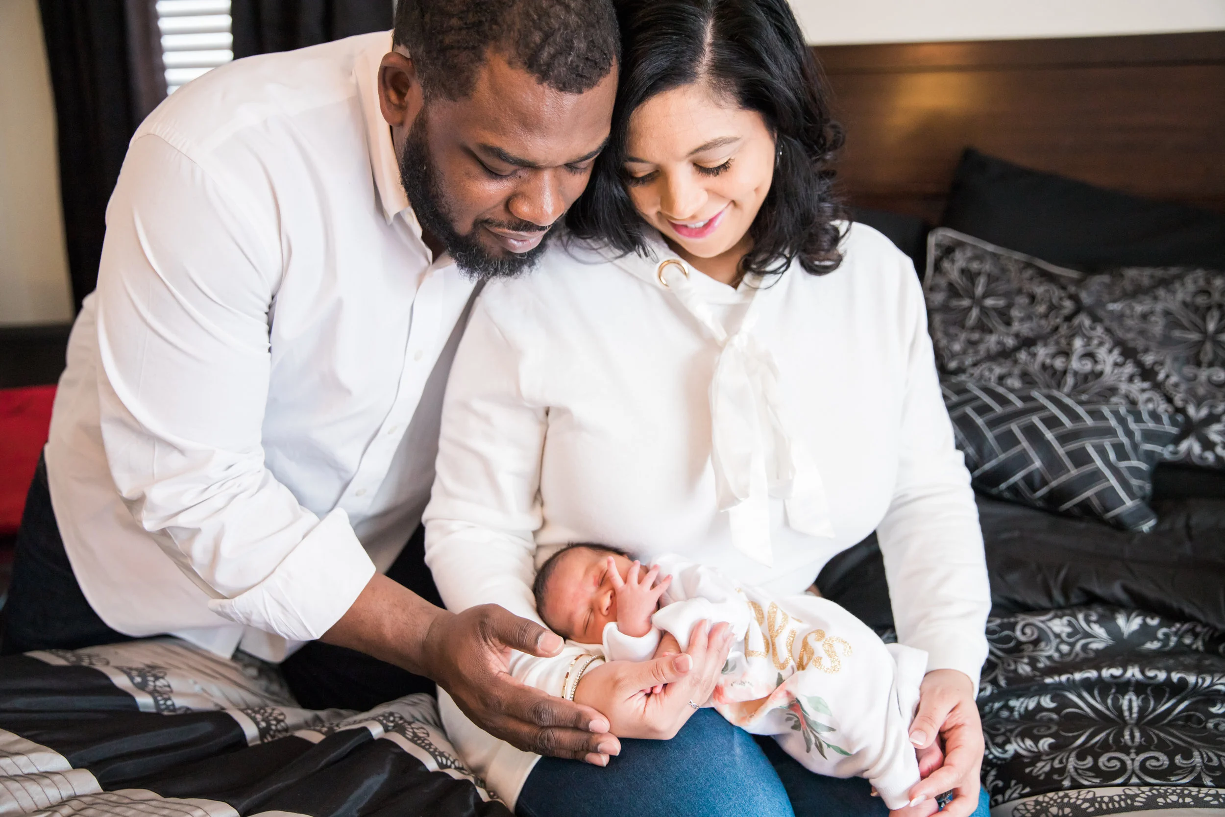 Maryland Maternity and Newborn Photography in Home Megapixels Media Black Mom Photographer-13.jpg