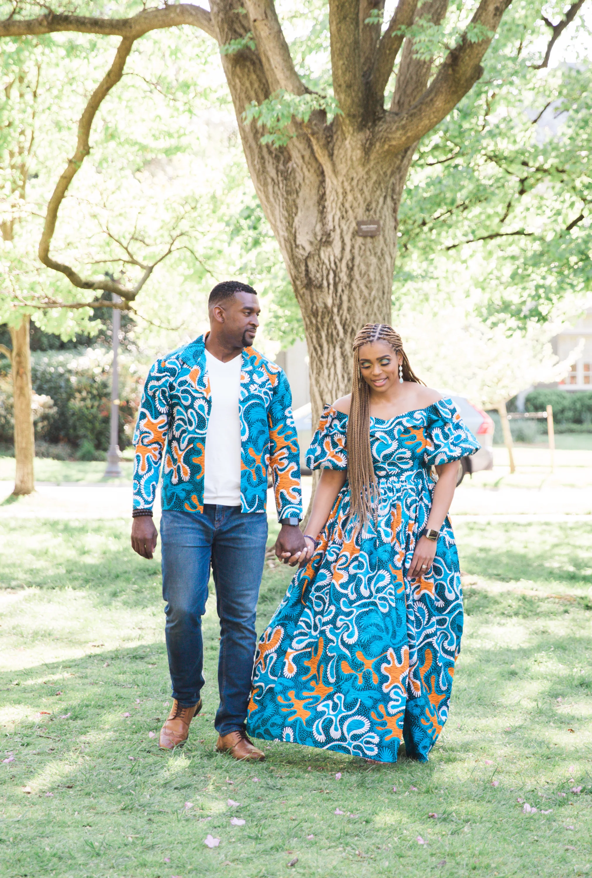 african engagement dresses for couple Engagement Couple Traditional Wear Lincoln Memorial Engagement Session With  Traditional African Attire