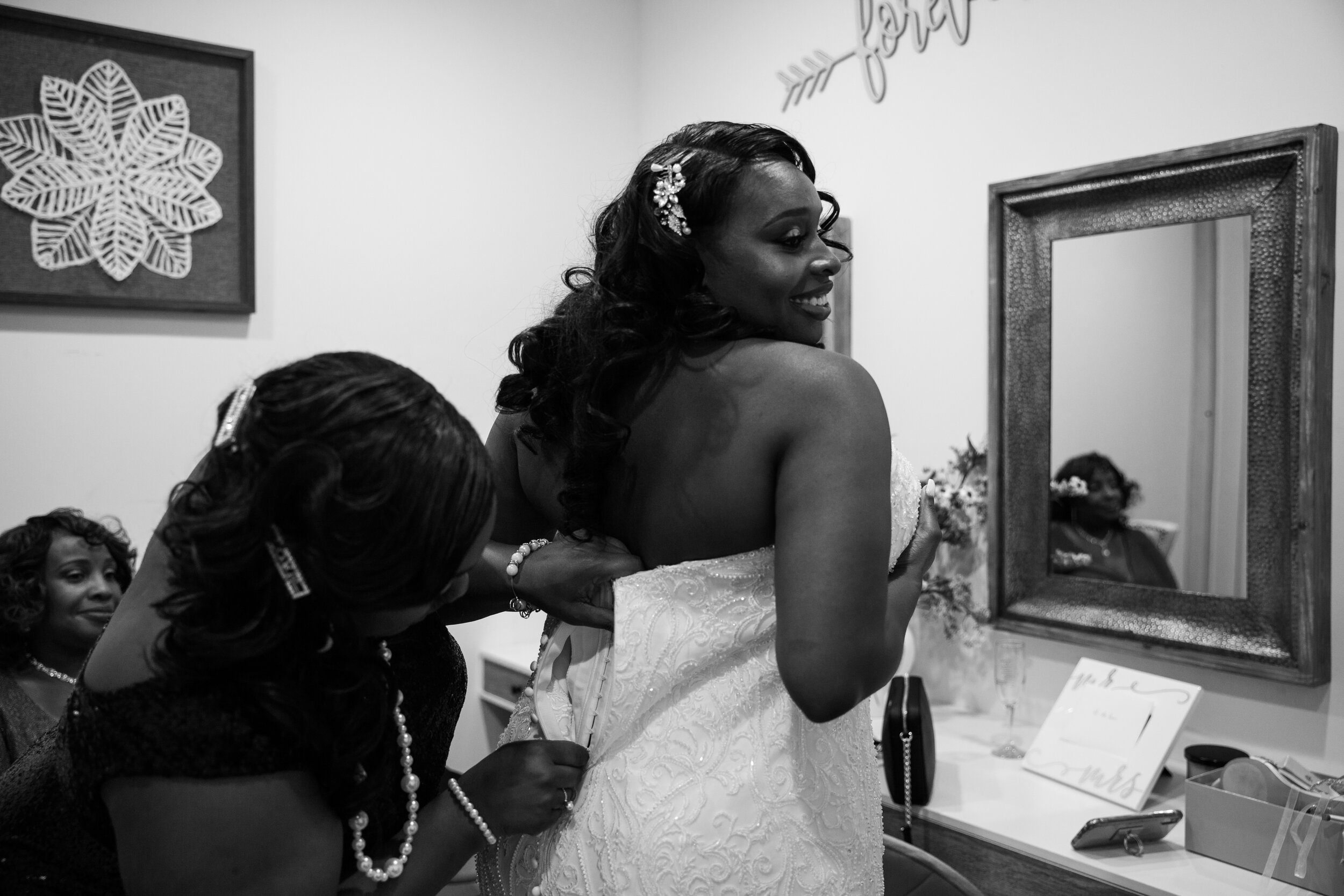 Silver and Black Wedding at Habitat at Seya in Baltimore City MAryland Husband and wife wedding photographers Megapixels Media Photography Curvy Bride (12 of 79).jpg