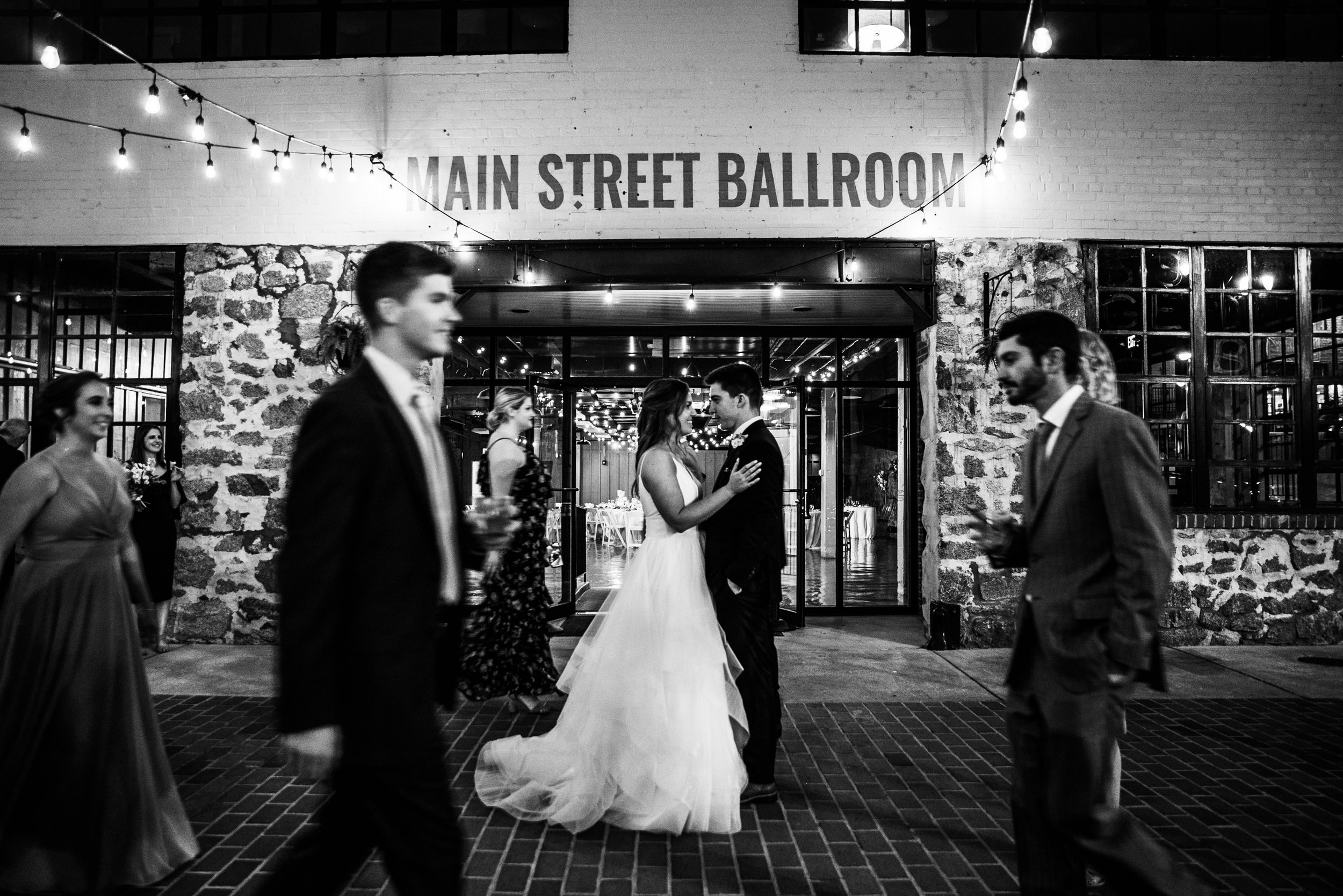 Best Main Street Ballroom Wedding Photography by Megapixels Media Baltimore Wedding Photographers-108.jpg