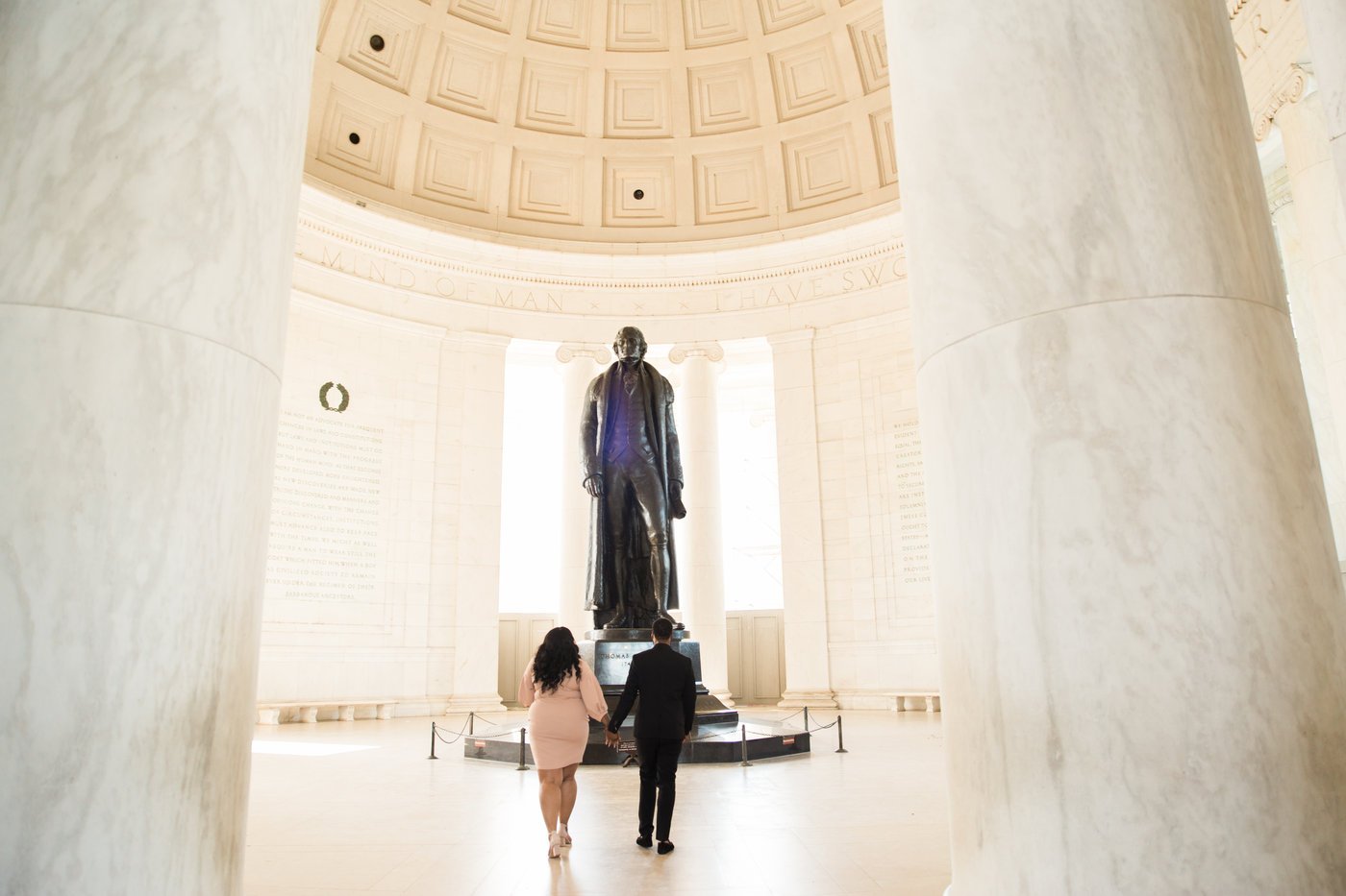 Jefferson Memorial Engagementsession-0045.jpg