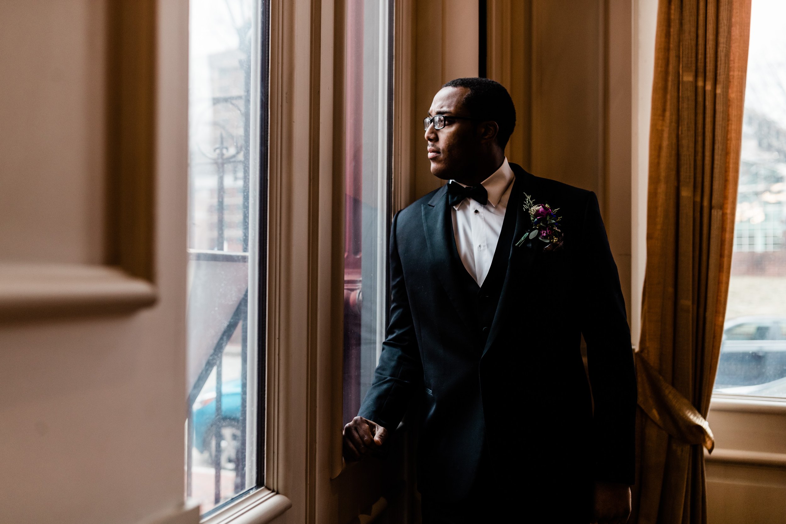 Snowy Winter Wedding at 1840's Plaza in Baltimore City Megapixels Media Photography-6.jpg