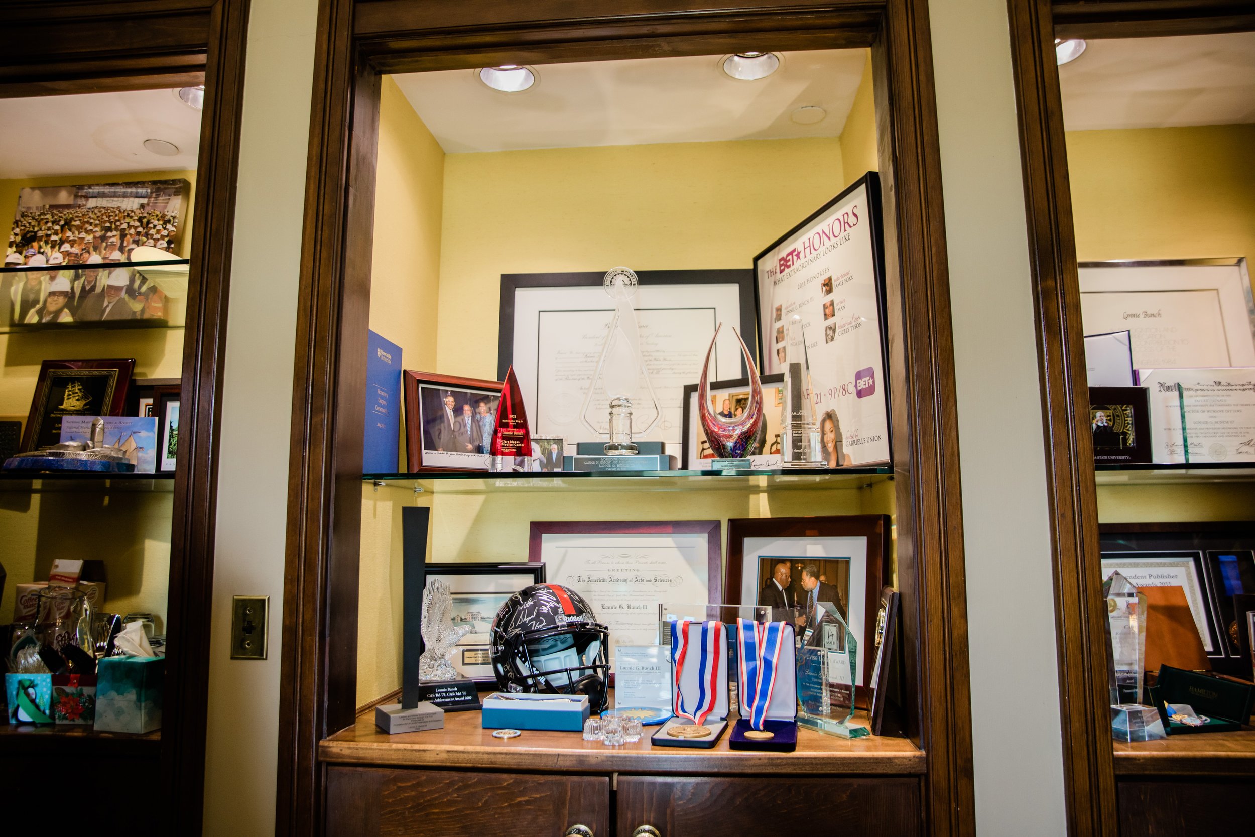 Meeting Lonnie Bunch at the Smithsonian Castle with AAAM-13.jpg