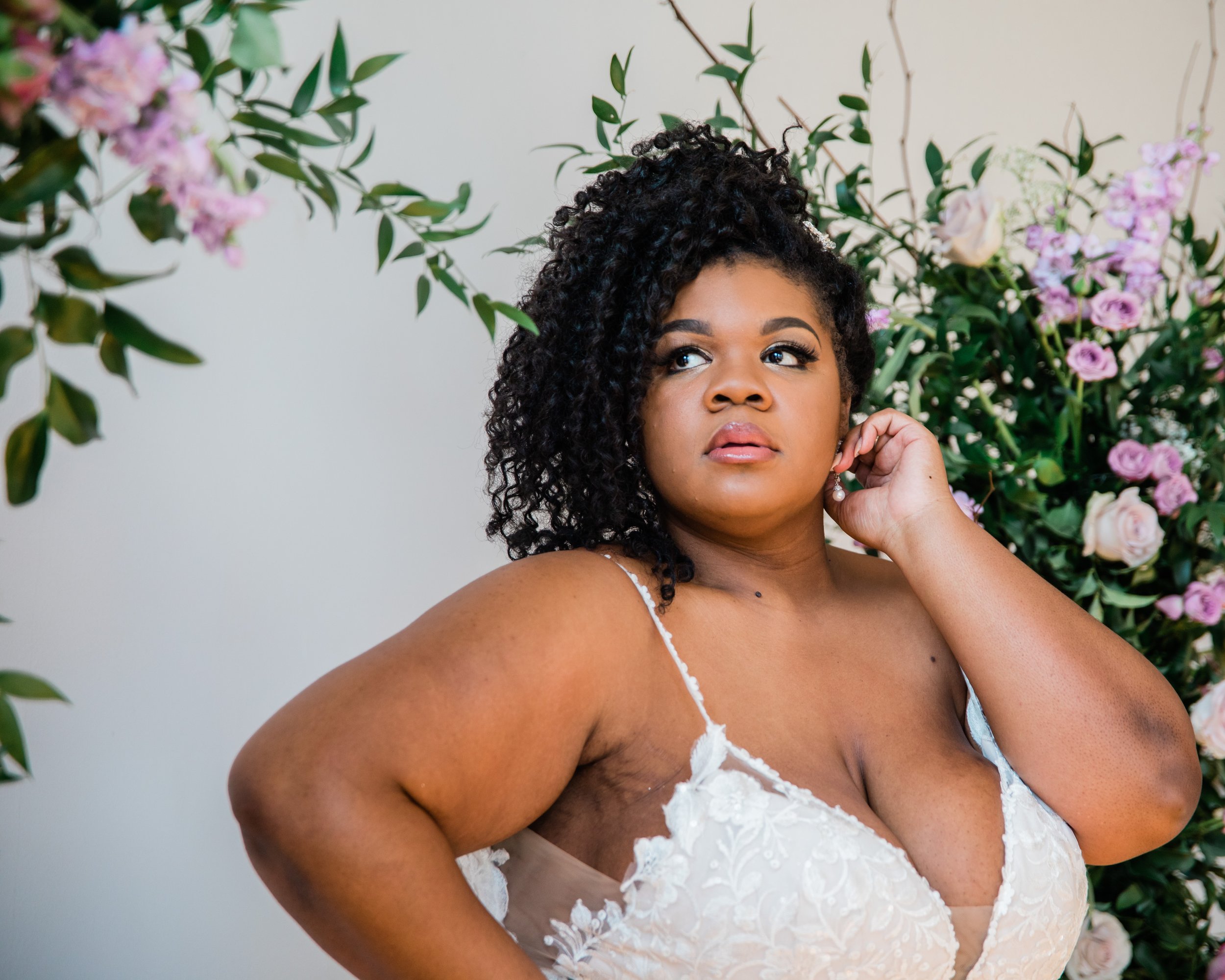 Beautiful Black Curvy Bride Posing Tips Megapixels Media Elite Design House-11.jpg