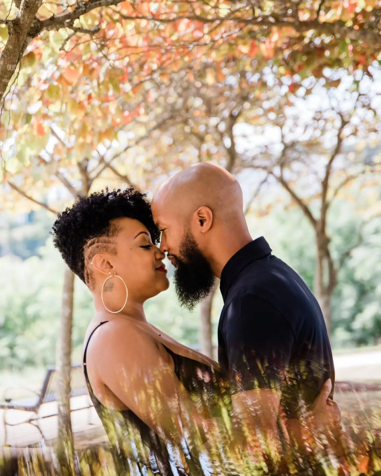 Golden hour + autumn leaves + undeniable love = PERFECTION. 🍁
​This enchanting engagement session with Nichelle and Khayree at Quarry Lake in Baltimore, Maryland, is a testament to the unparalleled beauty of fall and the power of true love. We were 