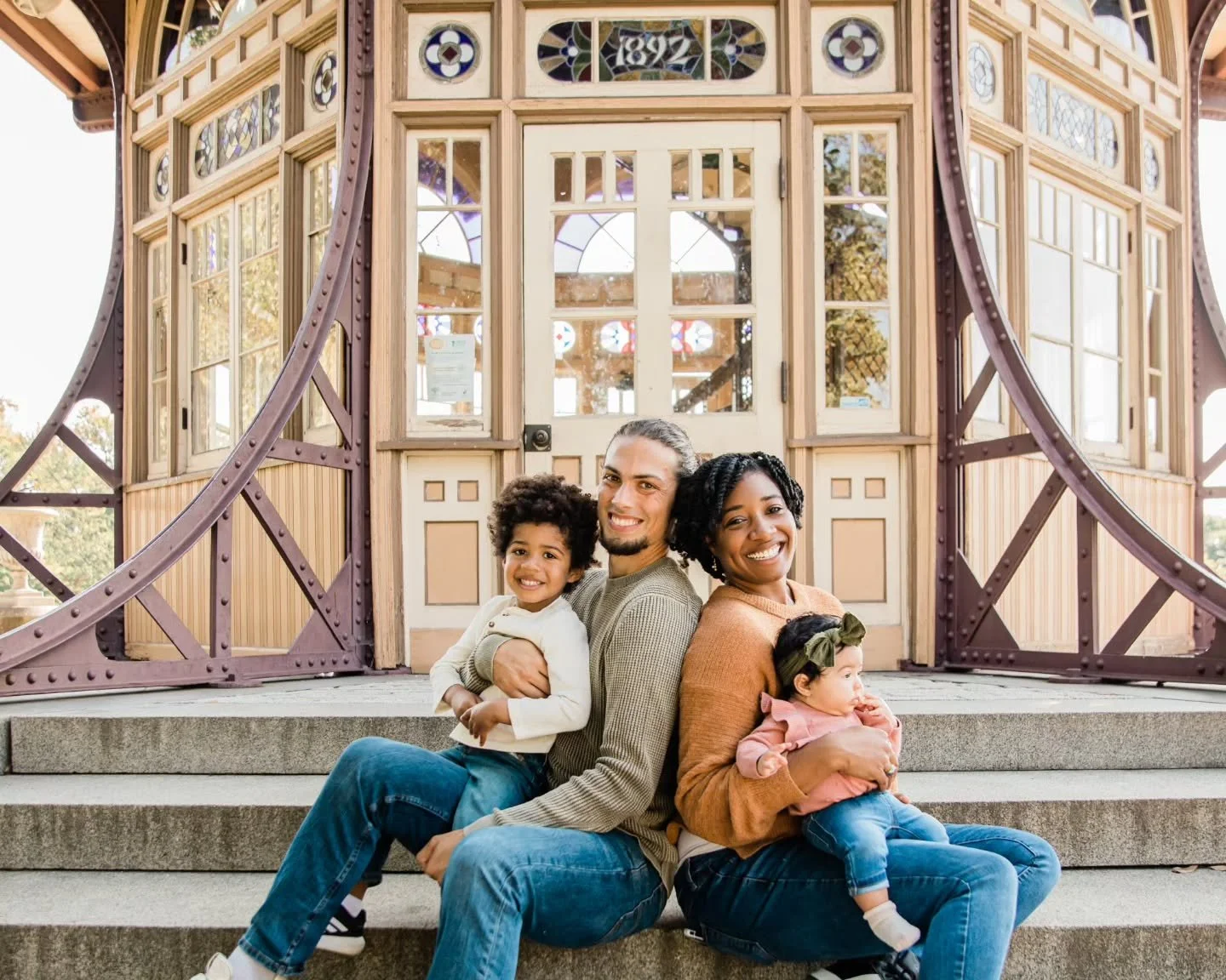 Full Circle Moment 💫Imagine having your family session in the same spot you took your engagement photos 5 years ago.
🧡We had the honor of photographing Jocelyn and Josh &mdash; a couple whose love story we&rsquo;ve been documenting since 2019, when