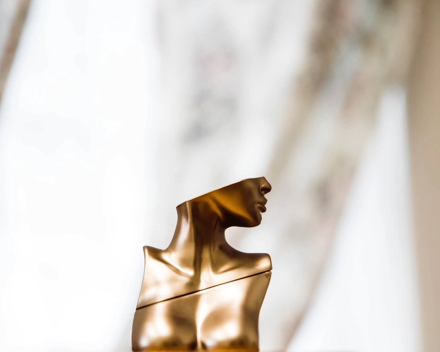 ✨ Bridal Scent of the Month: February ✨
February is all about intimacy, warmth, and leaning into romance&mdash;and this month&rsquo;s bridal fragrance pick is Eilish Eau de Parfum.
This scent is a beautiful Amber Gourmand, layered with sugared petals