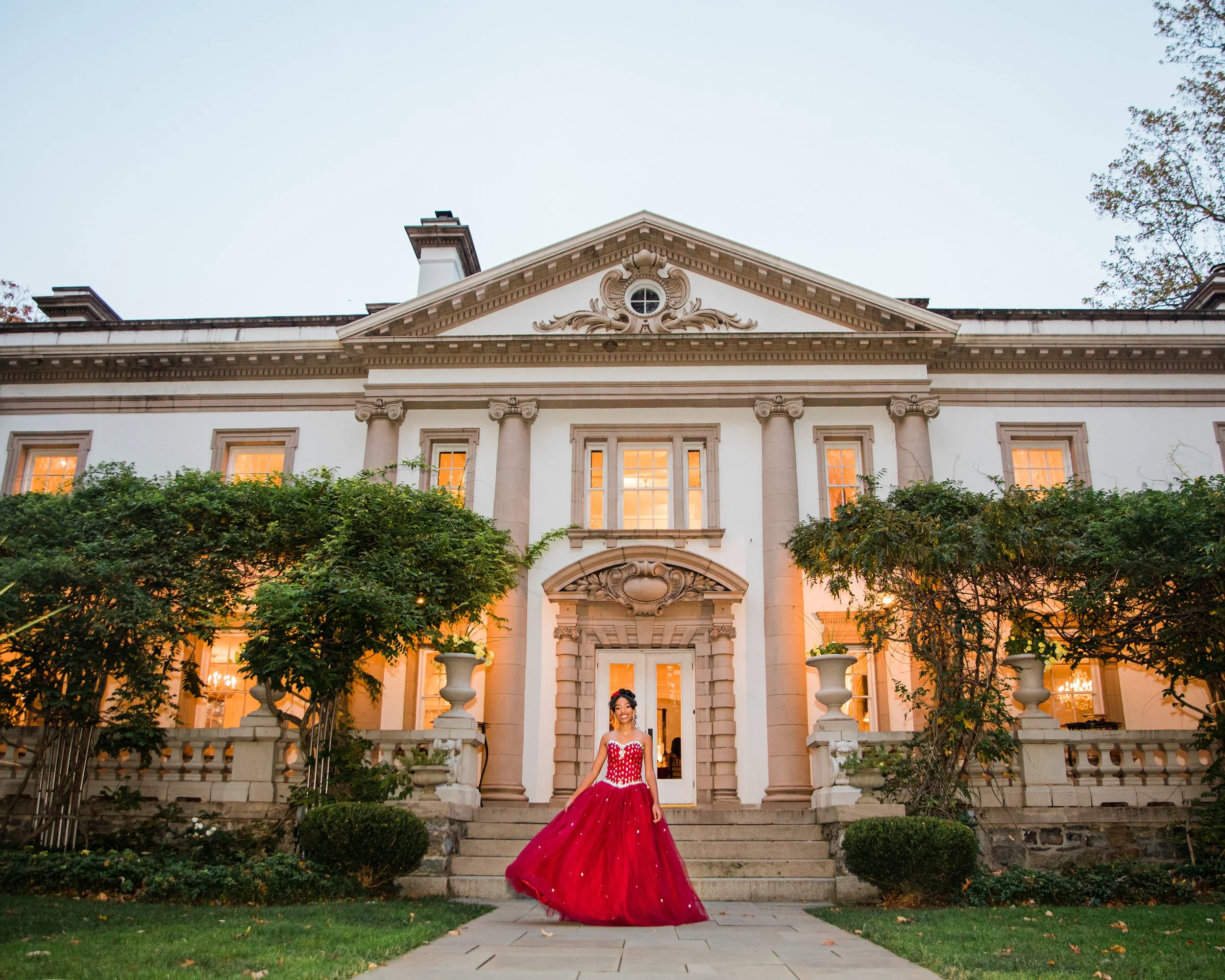A Bridgerton-Inspired Quinceañera at Liriodendron Mansion | Bel Air, Maryland