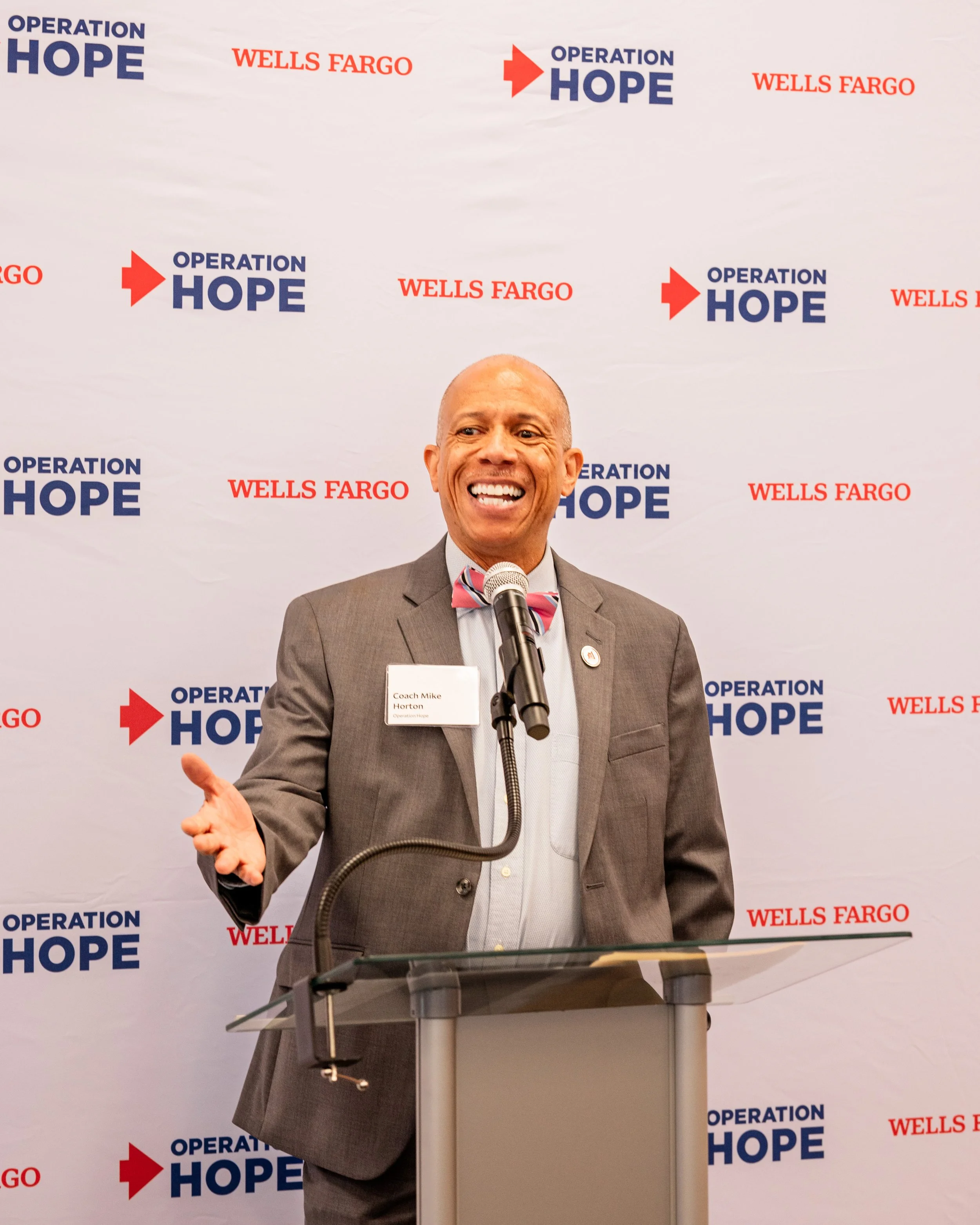 Megapixels Media Photography Wells Fargo Baltimore Ribbon Cutting Ceremony-16.jpg