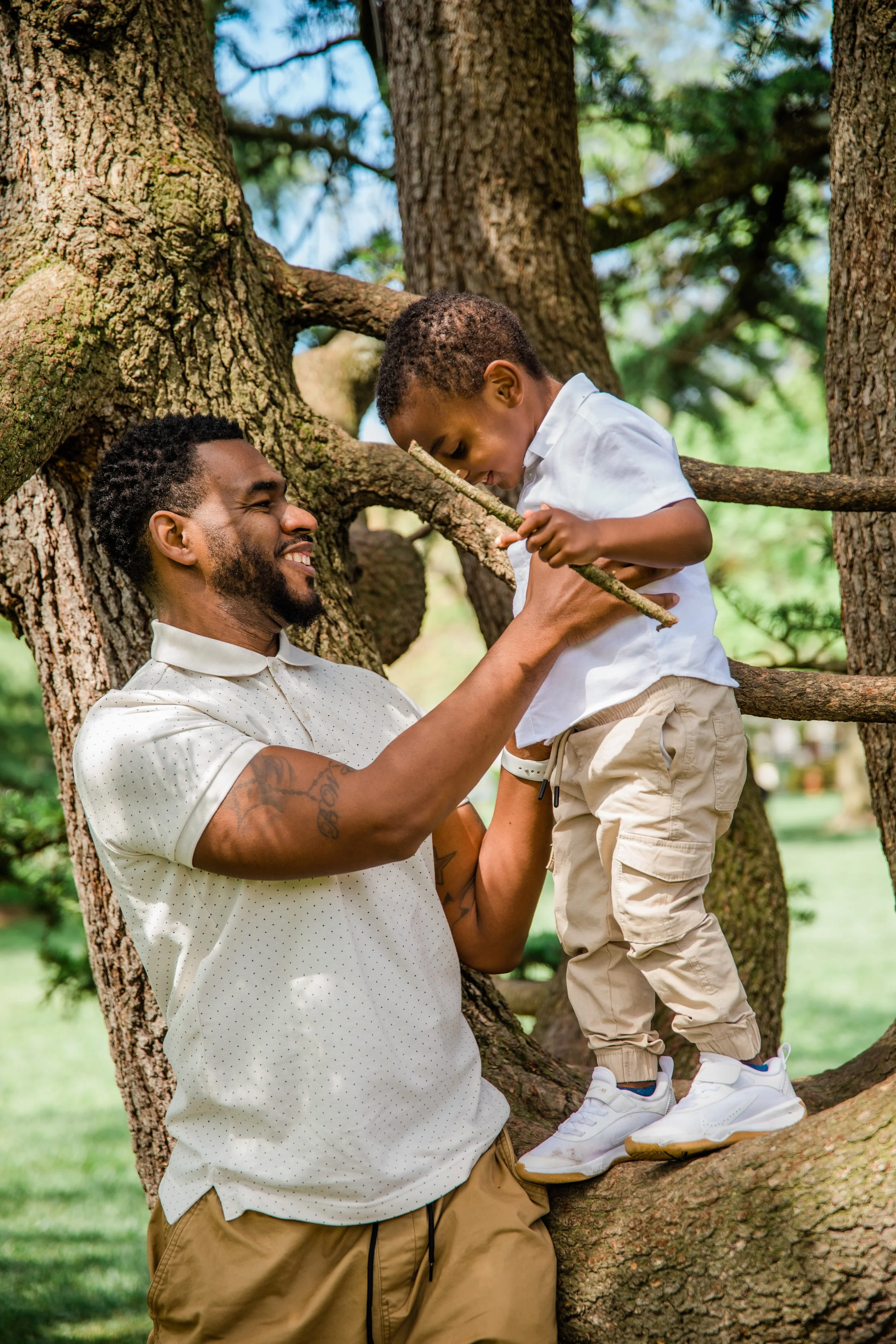Best Maternity and Family Photographer in Baltimore is Megapixels Media Photography Sherwood Gardens-64.jpg