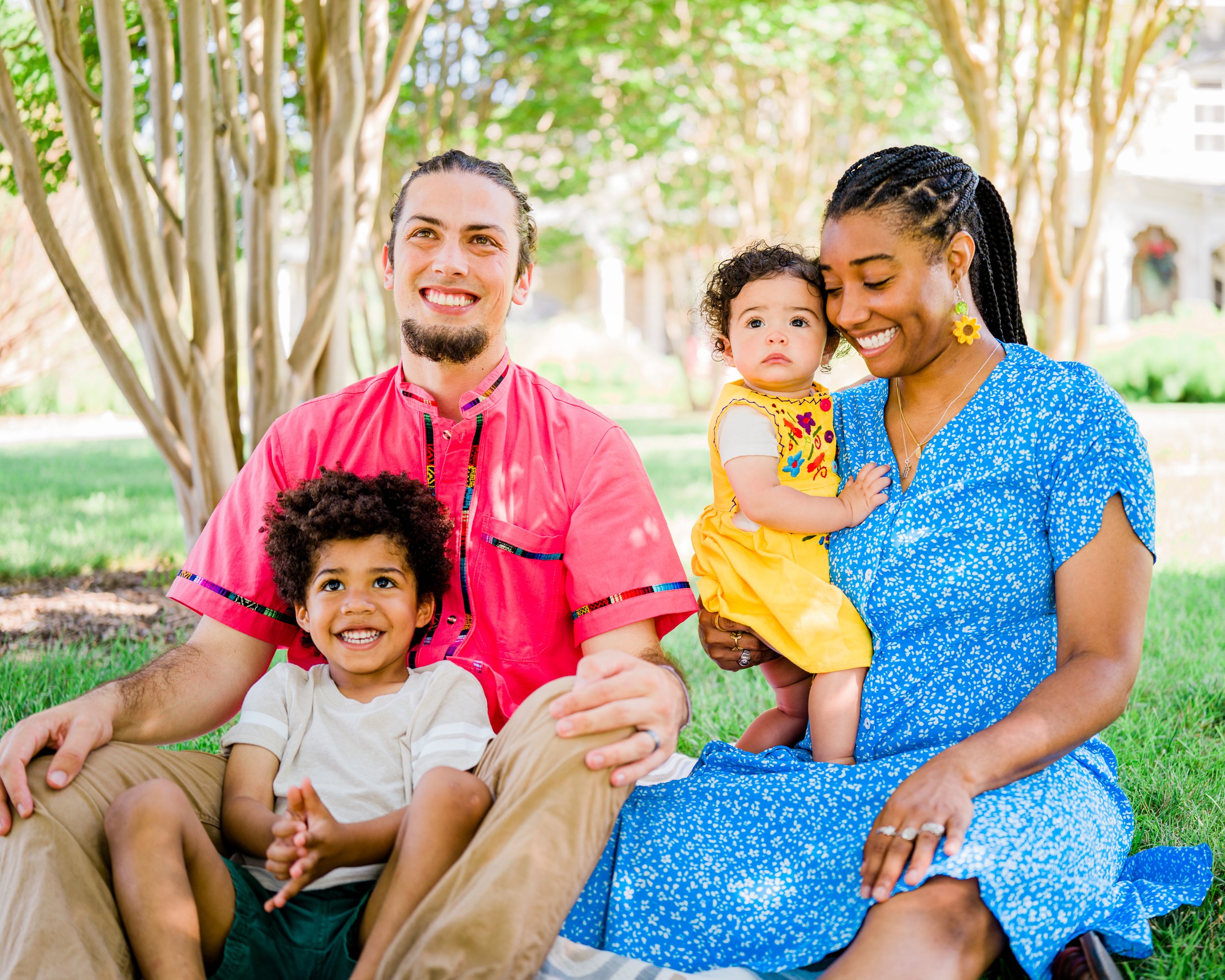 Cute Family Photography Ideas at Cylburn Arboretum Megapixelsm Media -2.jpg