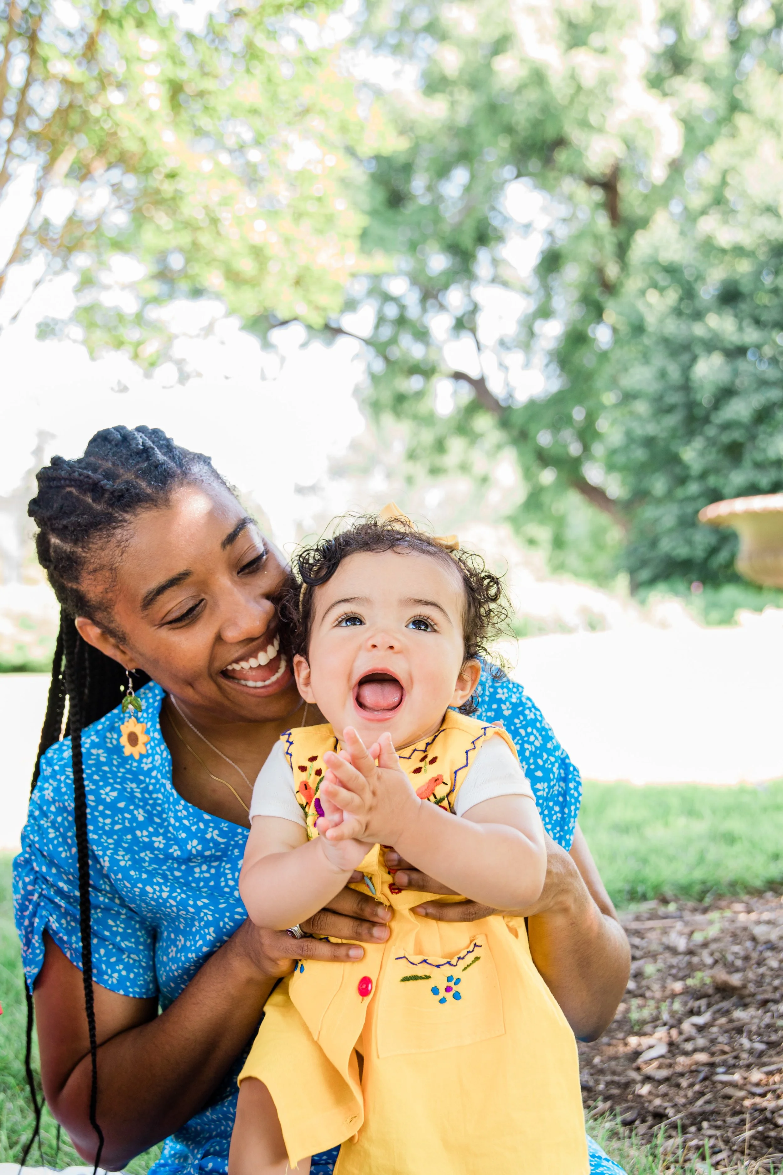 Cute Family Photography Ideas at Cylburn Arboretum Megapixelsm Media -4.jpg