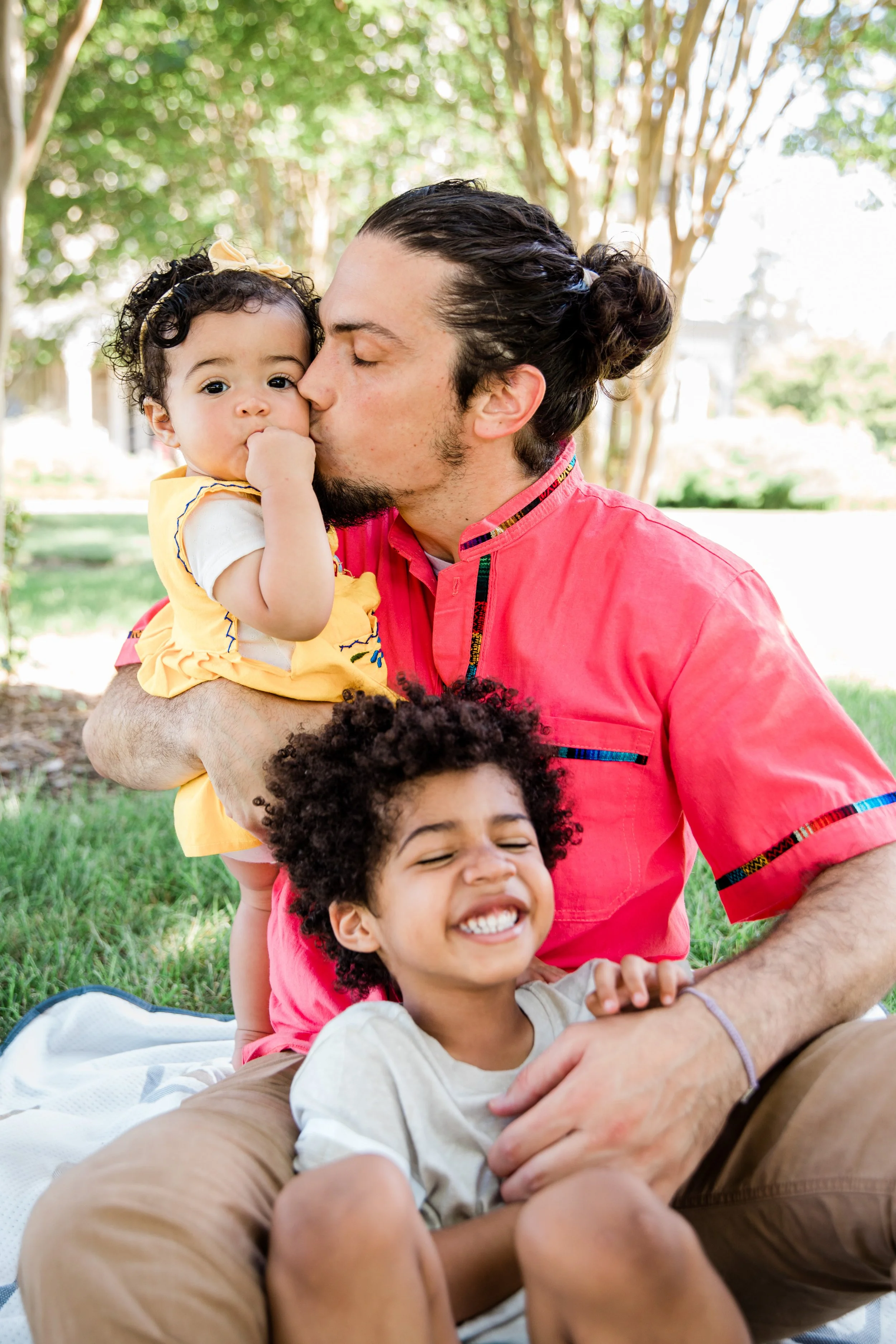 Cute Family Photography Ideas at Cylburn Arboretum Megapixelsm Media -6.jpg