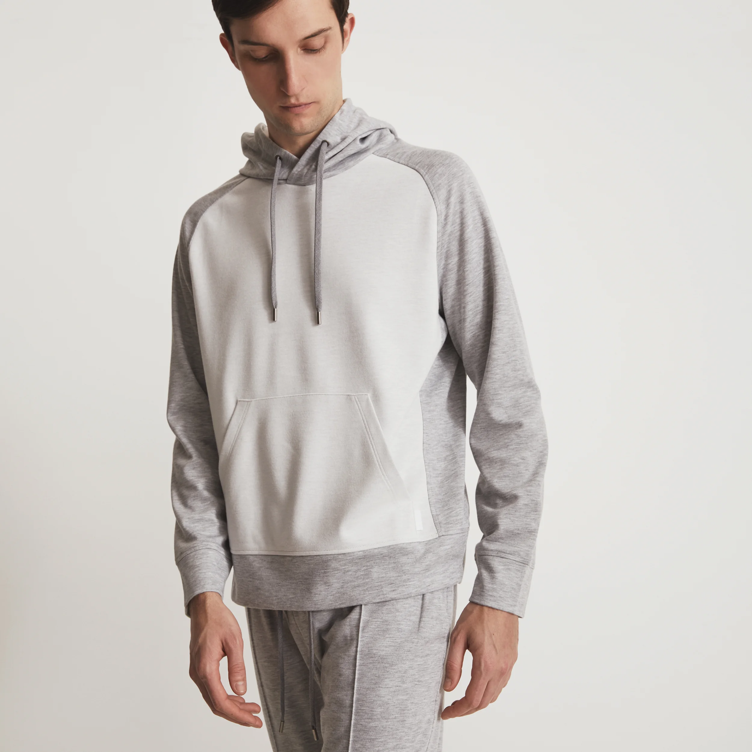 garros-hood-close.jpg