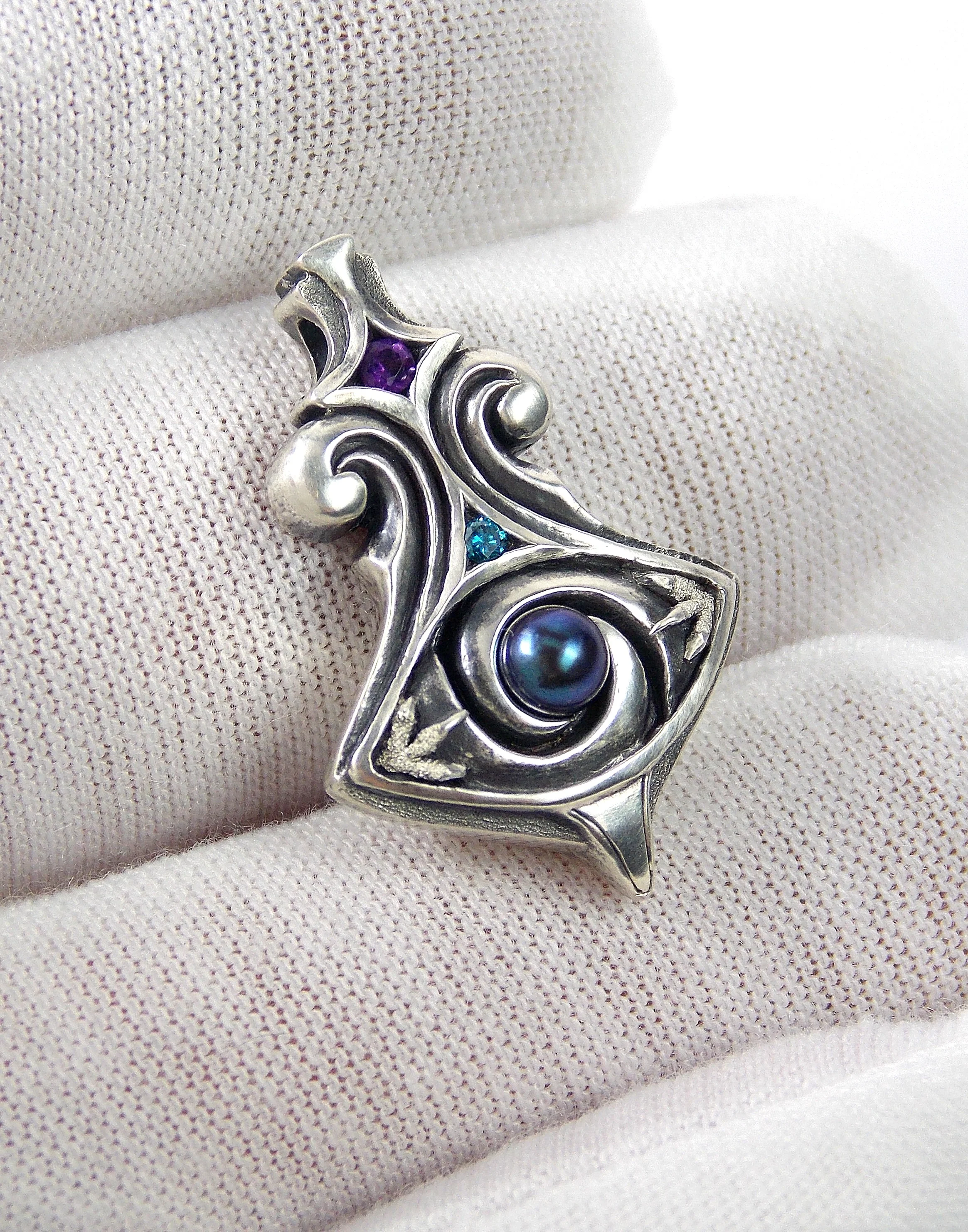 all eyes on me pendant 2.JPG