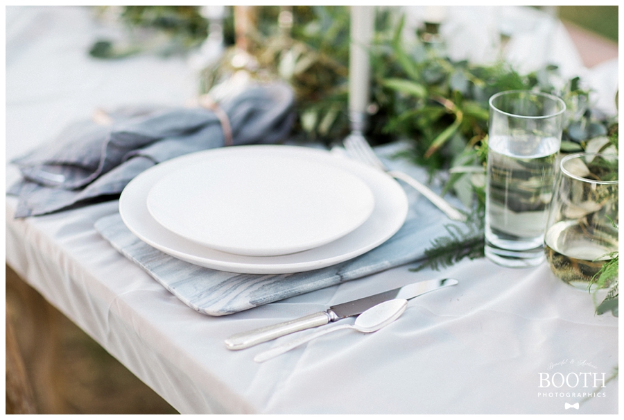 elegant earthy fine art tablescape