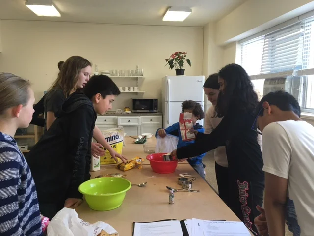 Making yummy treats (que delicioso)!