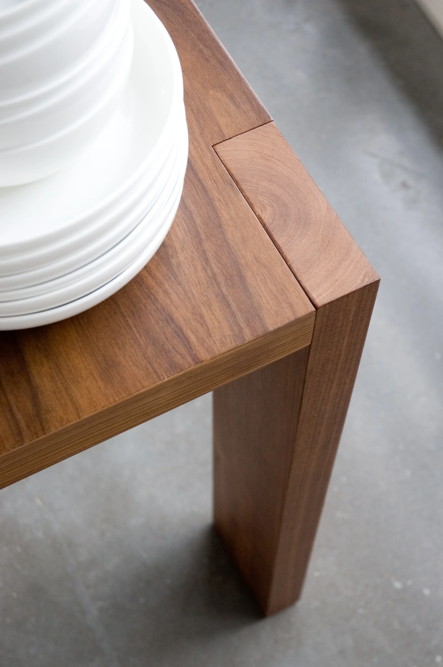 Plank Dining Table - Walnut - L01.jpg
