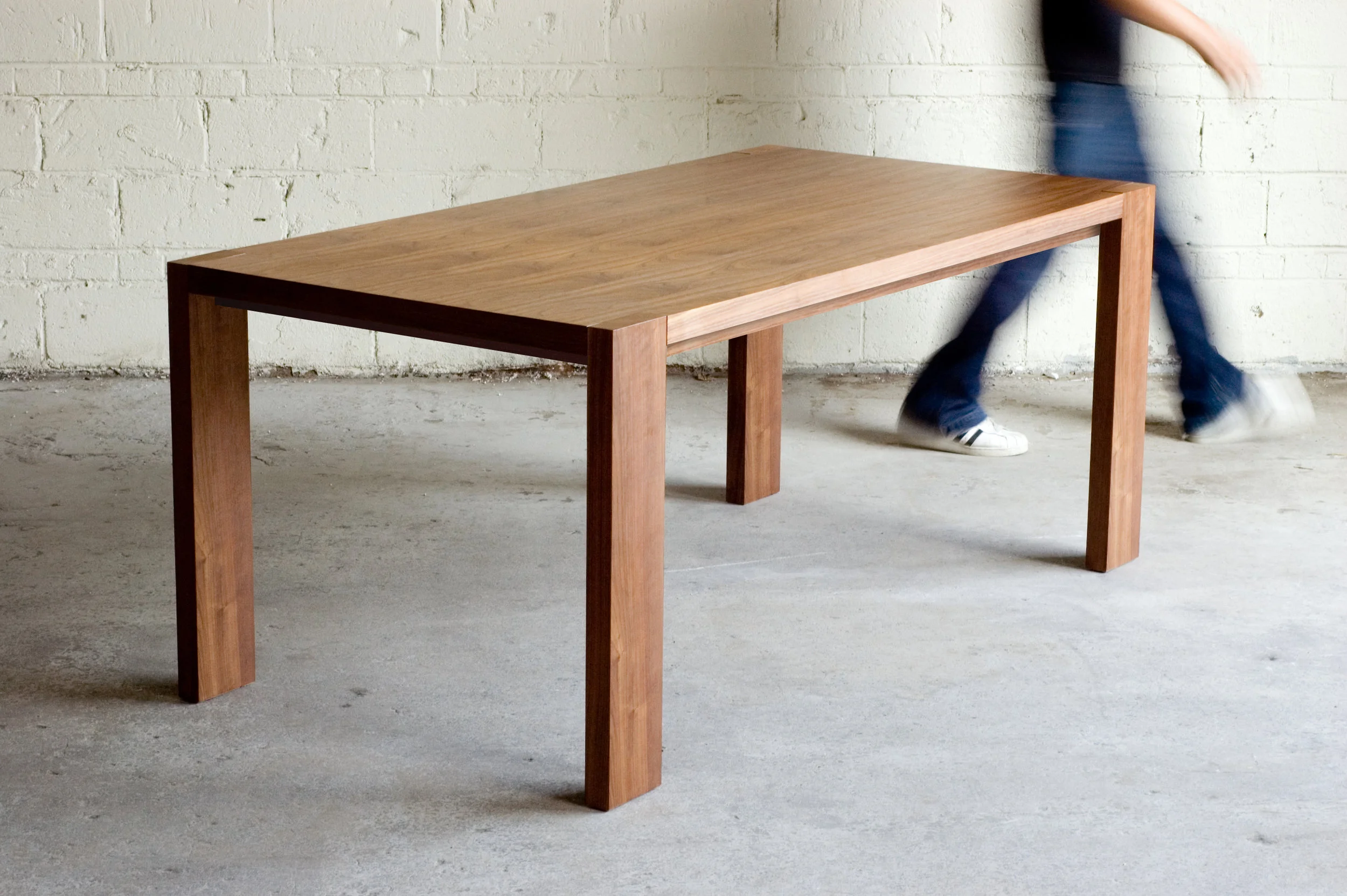 Plank Dining Table - Walnut - L02.jpg