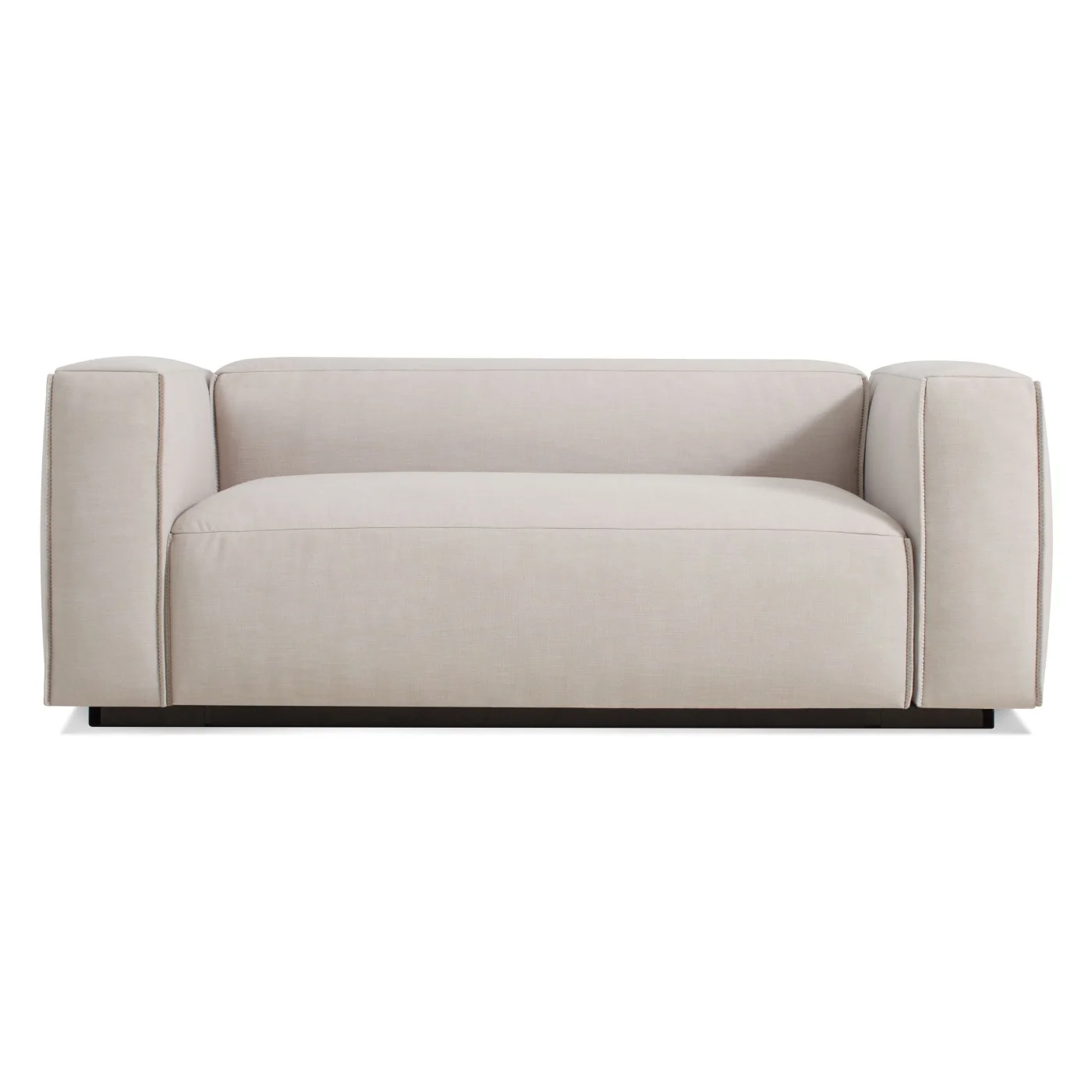 cl1_armsfa_sd_cleon-sofa-craig-sand_1.jpg