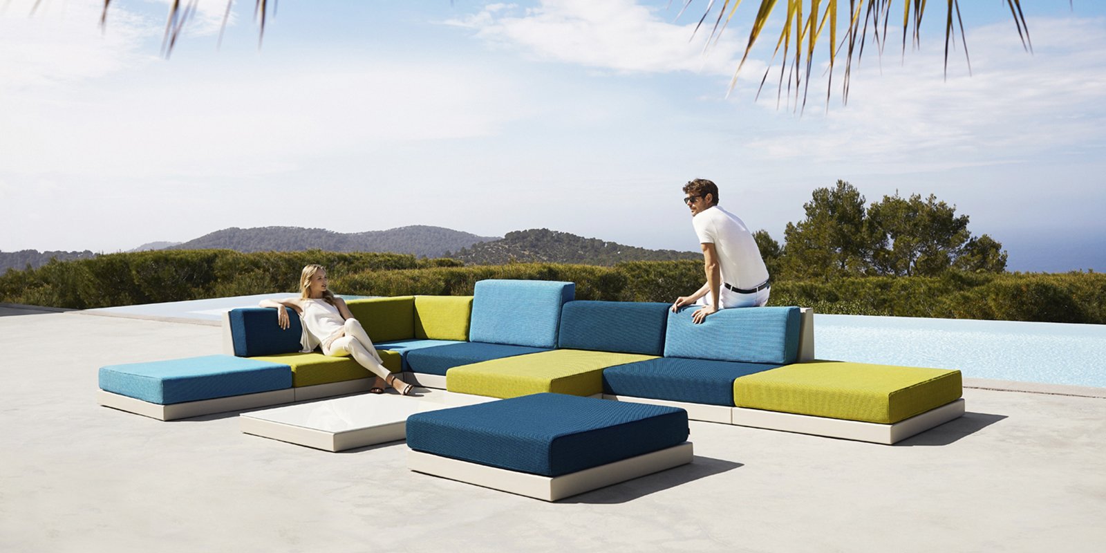 outdoor_sofa_furniture_vondom_sofa_exterior_pixel_ramon_esteve-1.jpg