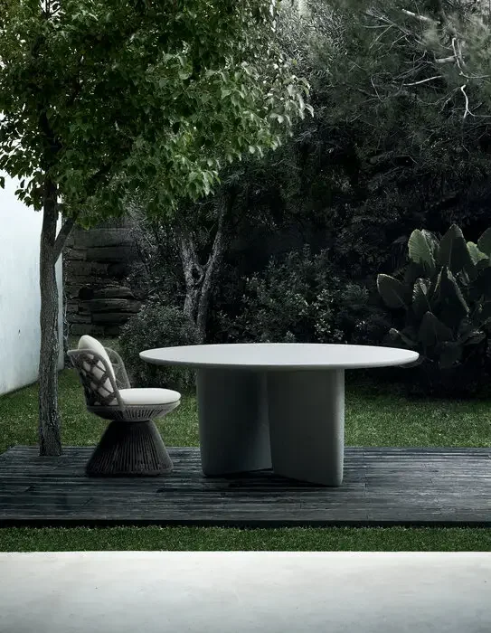 Gallery_0_53157_outdoor_table_Tobi-Ishi-Outdoor_A-05.webp