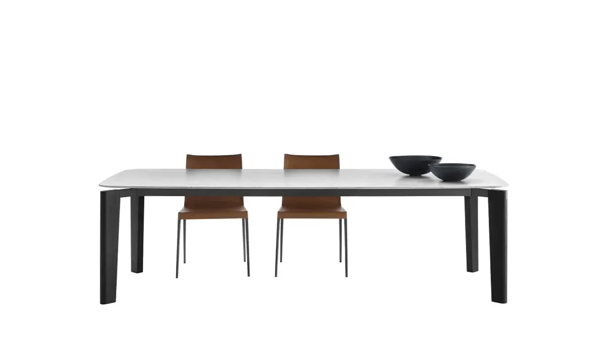Slider_0_380_bebitalia_table_Oskar_01.webp