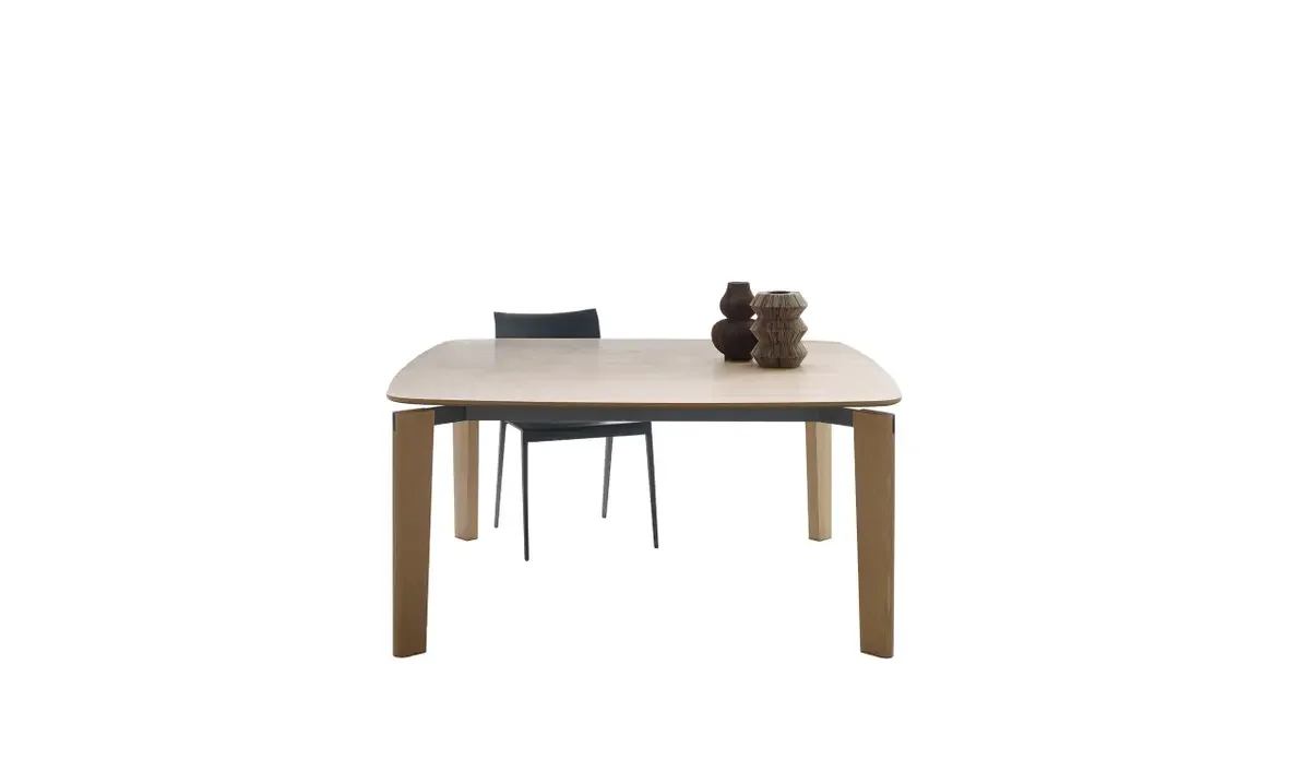 Slider_5_380_bebitalia_table_Oskar_06_1.webp
