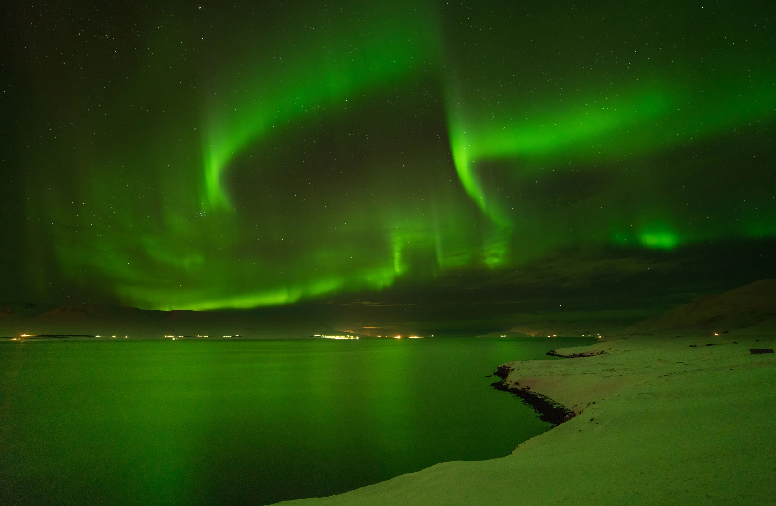 How to Photograph Northern Lights Akureyri, Iceland — Hans Mast