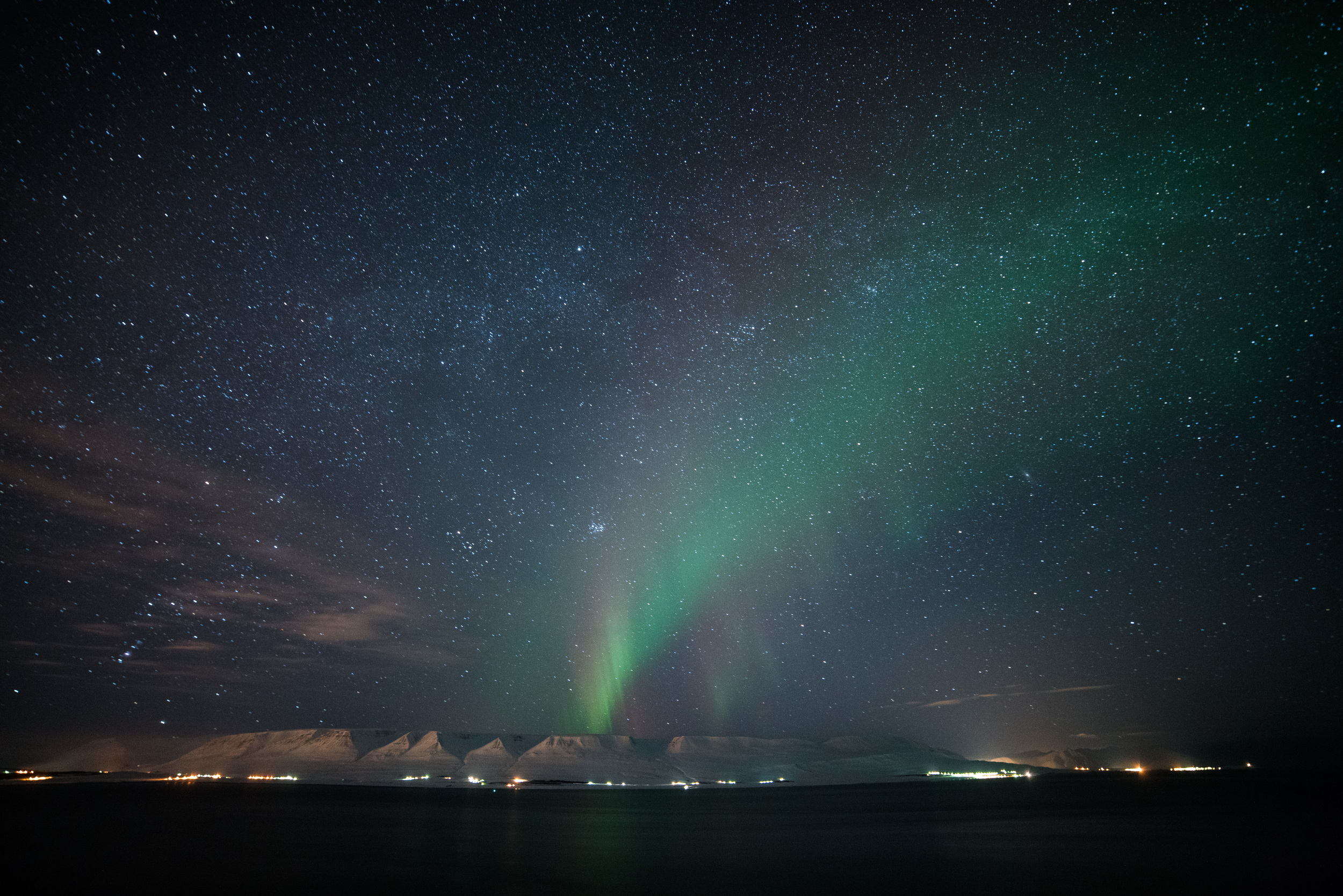 This initial spray of Aurora reminds me of the fiberoptic strand lamps that pulsate with various neon colors. A7rII with Rokinon 14mm f/2.8, ISO 3200, 30s.